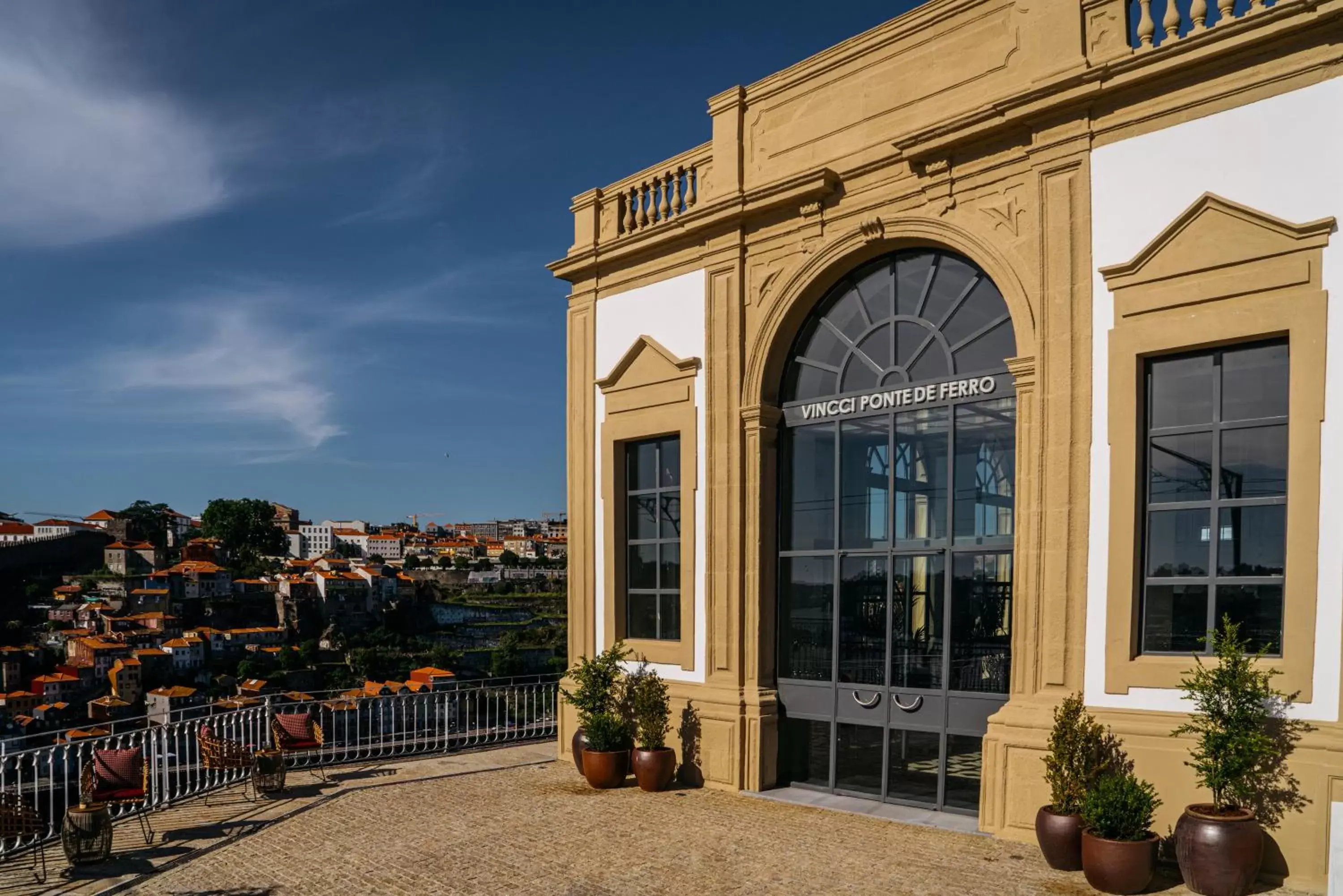 Property building in Vincci Ponte de Ferro Property building in Vincci Ponte de Ferro