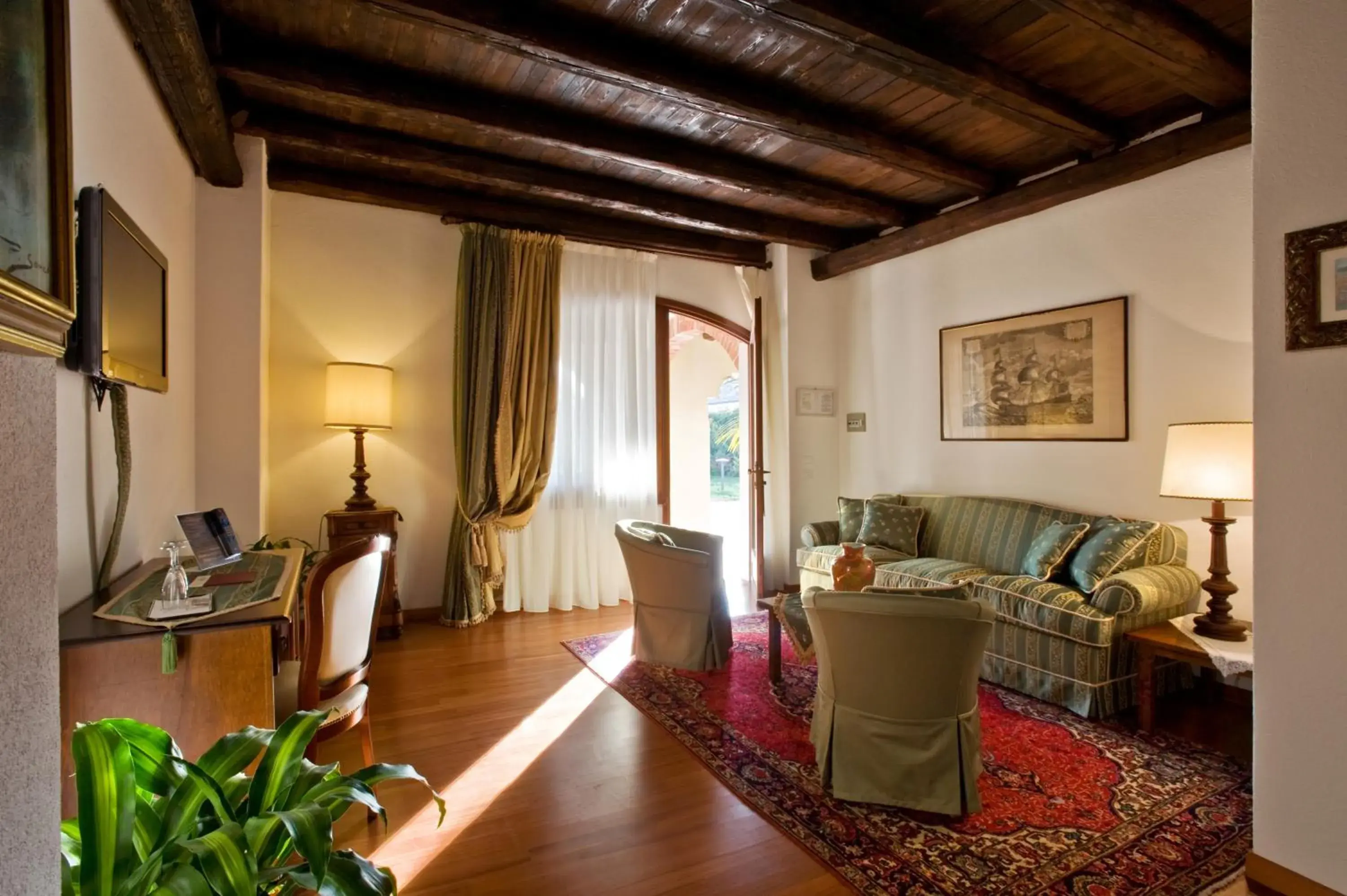 Bed, Seating Area in Hotel Villa Condulmer