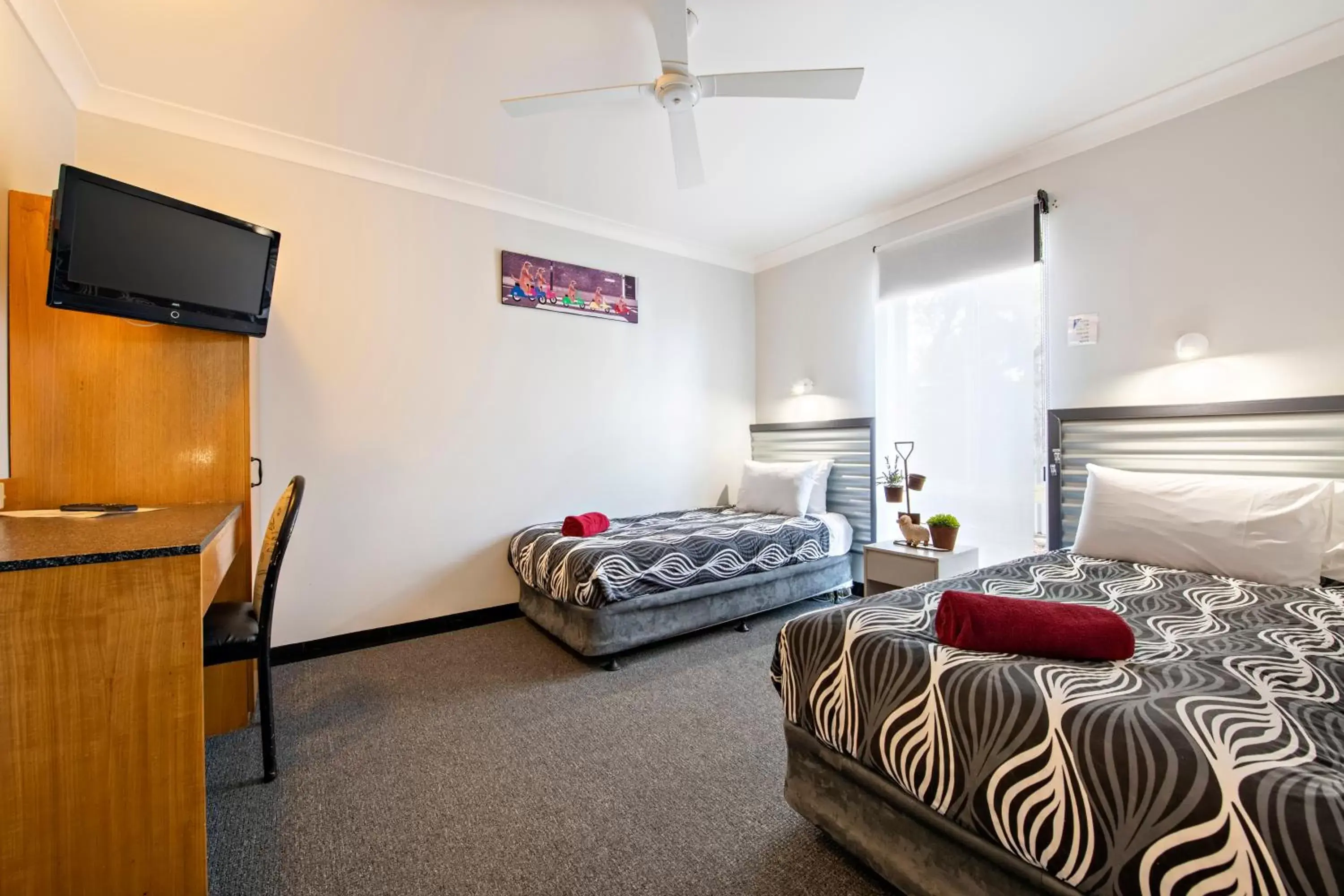 Bedroom in Shearing Shed Motor Inn