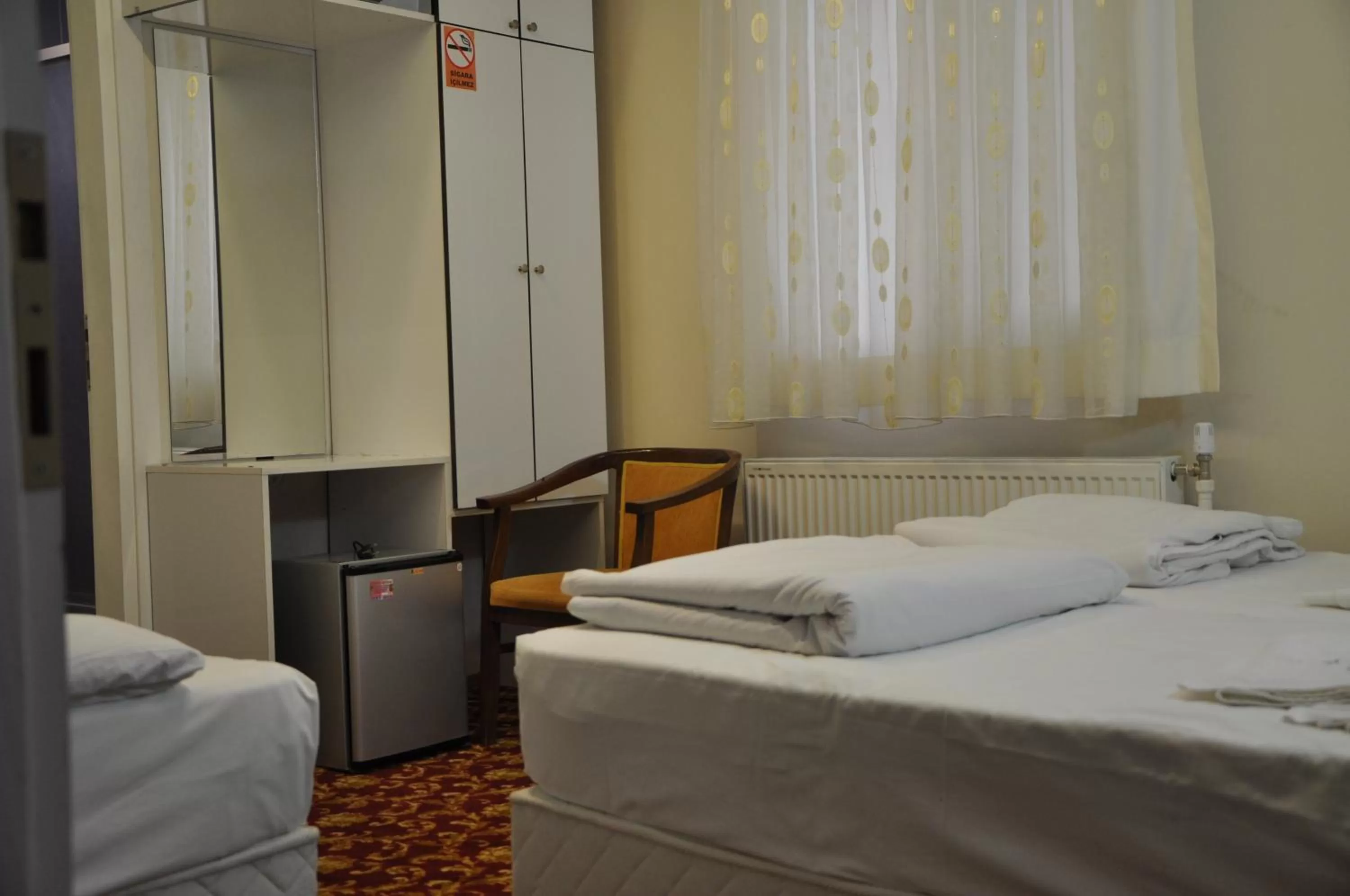 Photo of the whole room, Bed in Sakran Hotel