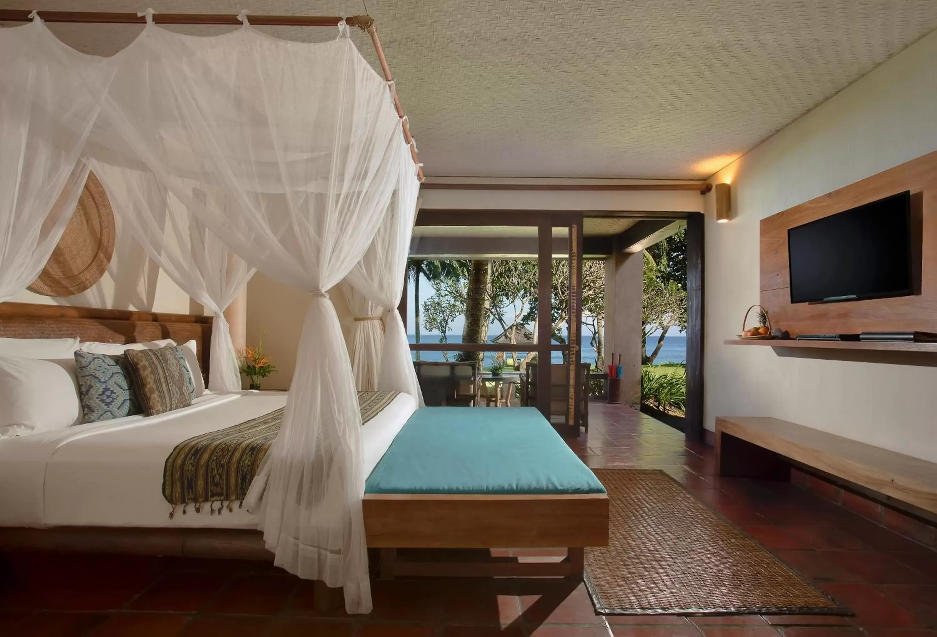 Photo of the whole room, Bed in Jeeva Klui Resort