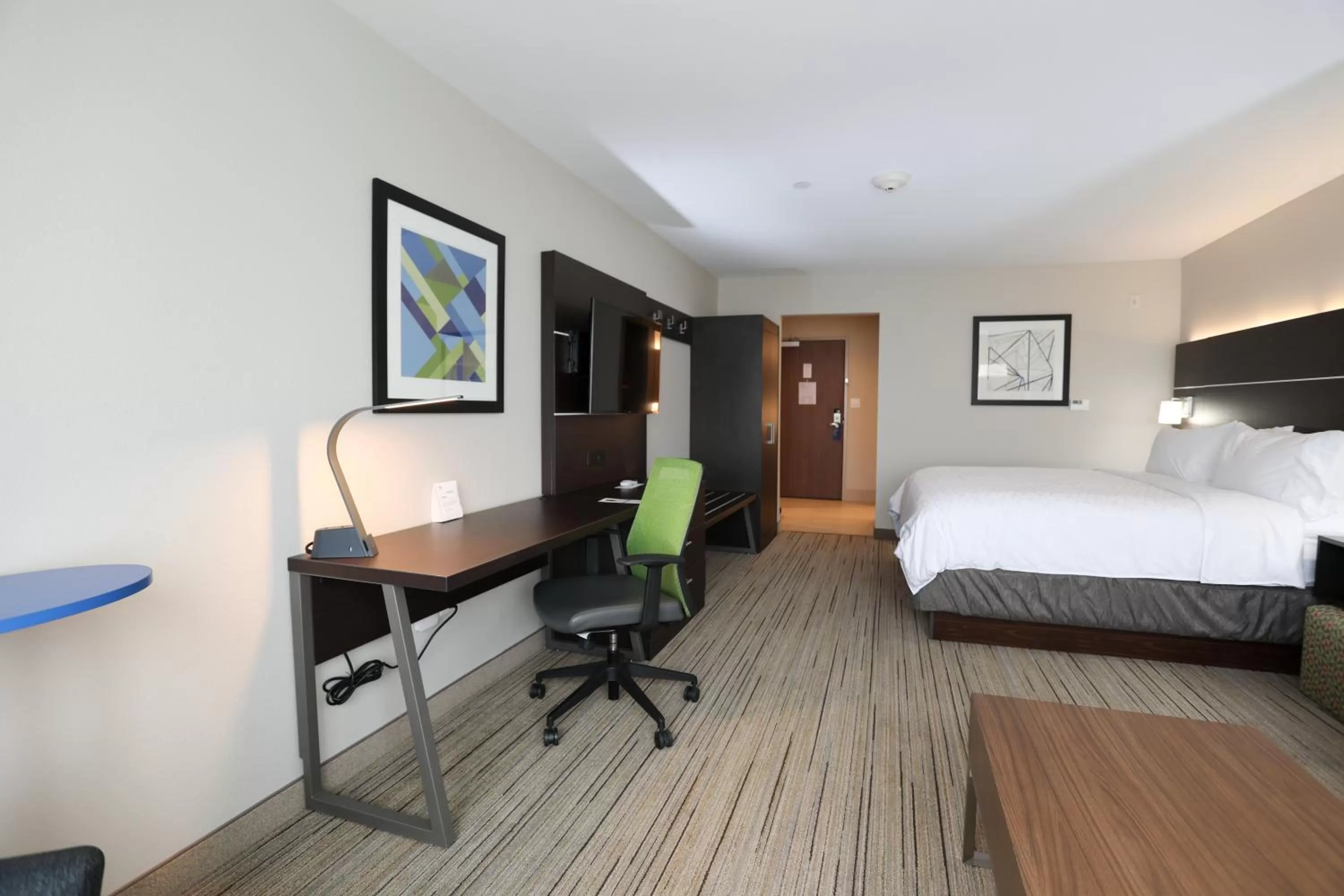 Bedroom, Bed in Holiday Inn Express & Suites - Forney by IHG