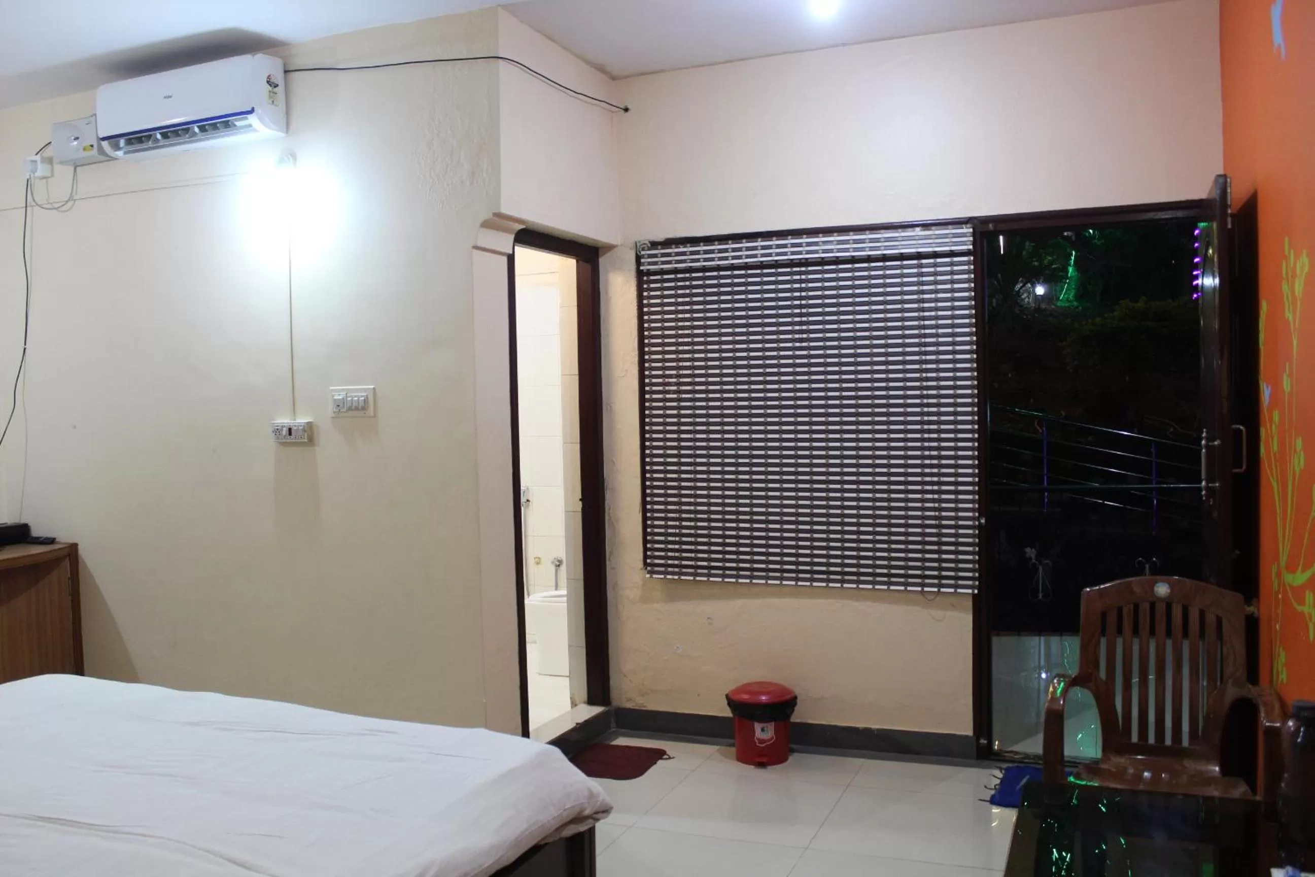 Photo of the whole room in Greenwood Resort