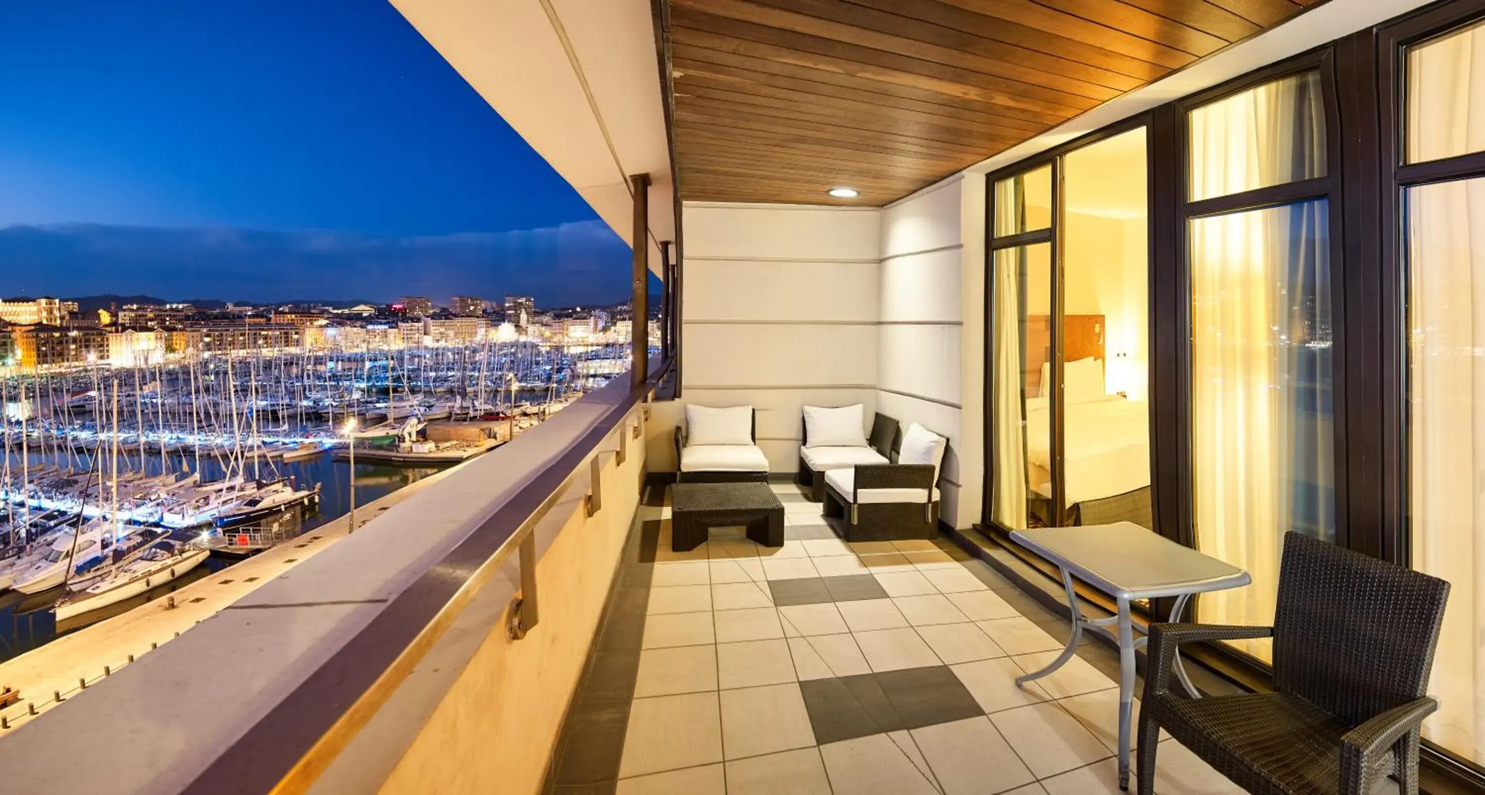 Balcony/Terrace in Radisson Blu Hotel Marseille Vieux Port