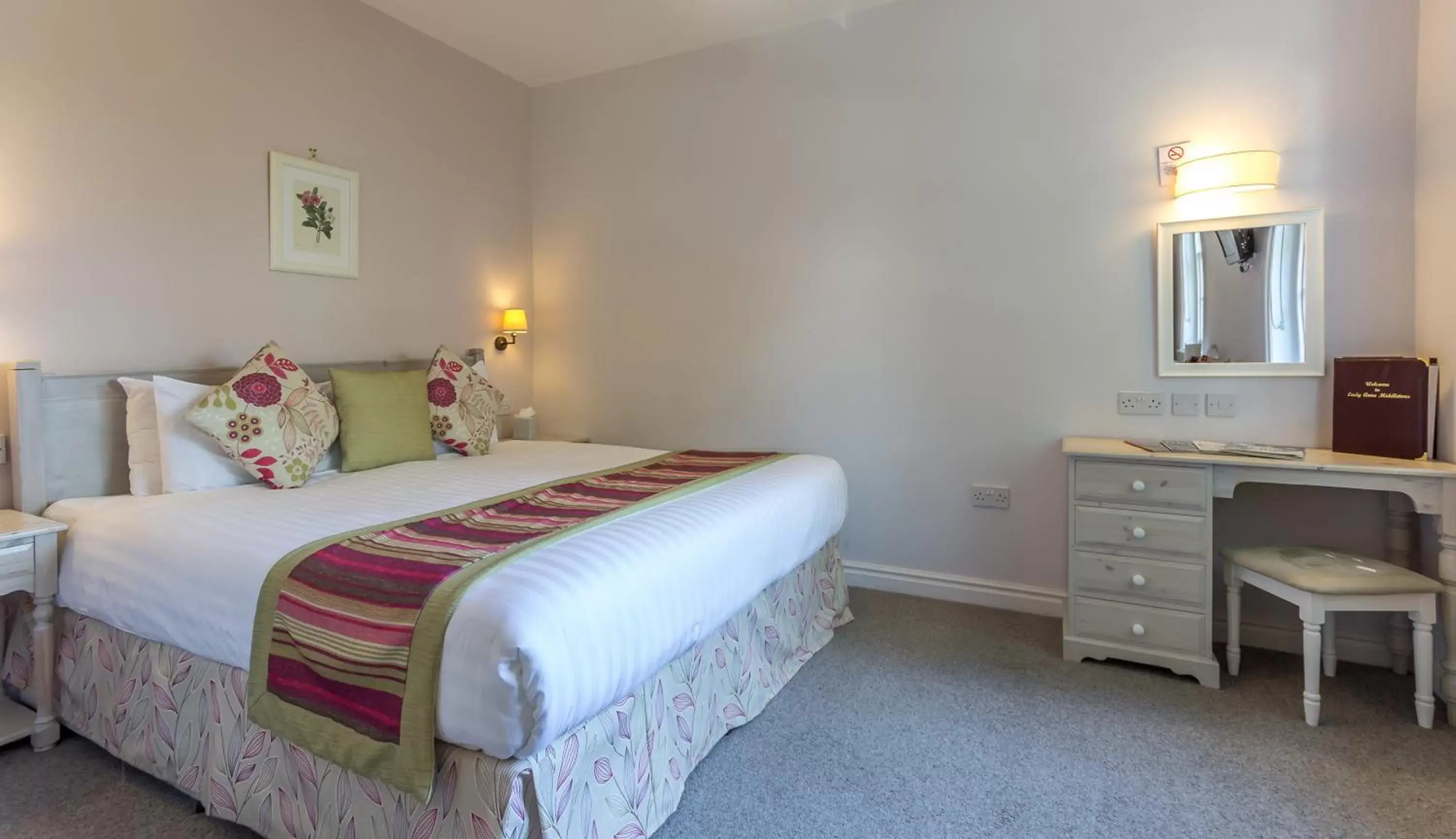 Comfy Double or Twin Room  in Middletons