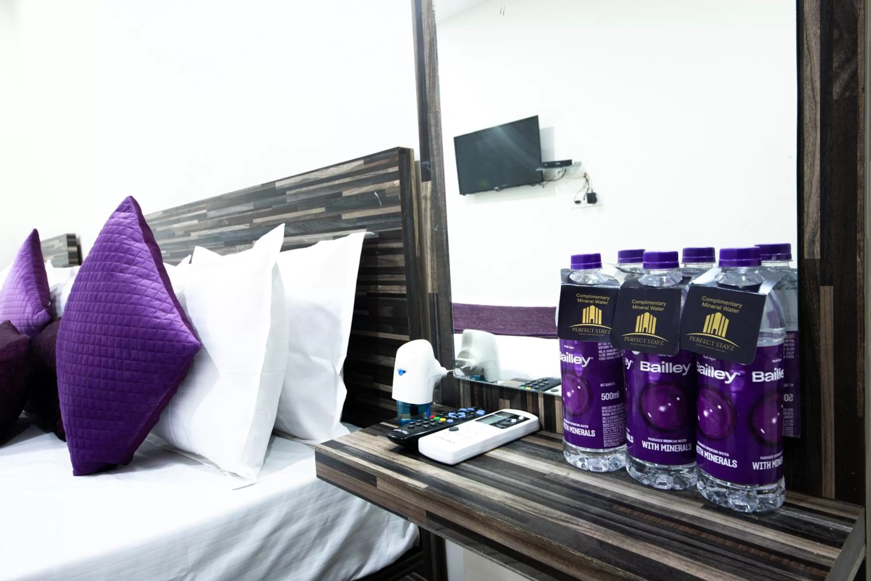 Bed in Grey Castle - Hotel Near Haridwar Railway station