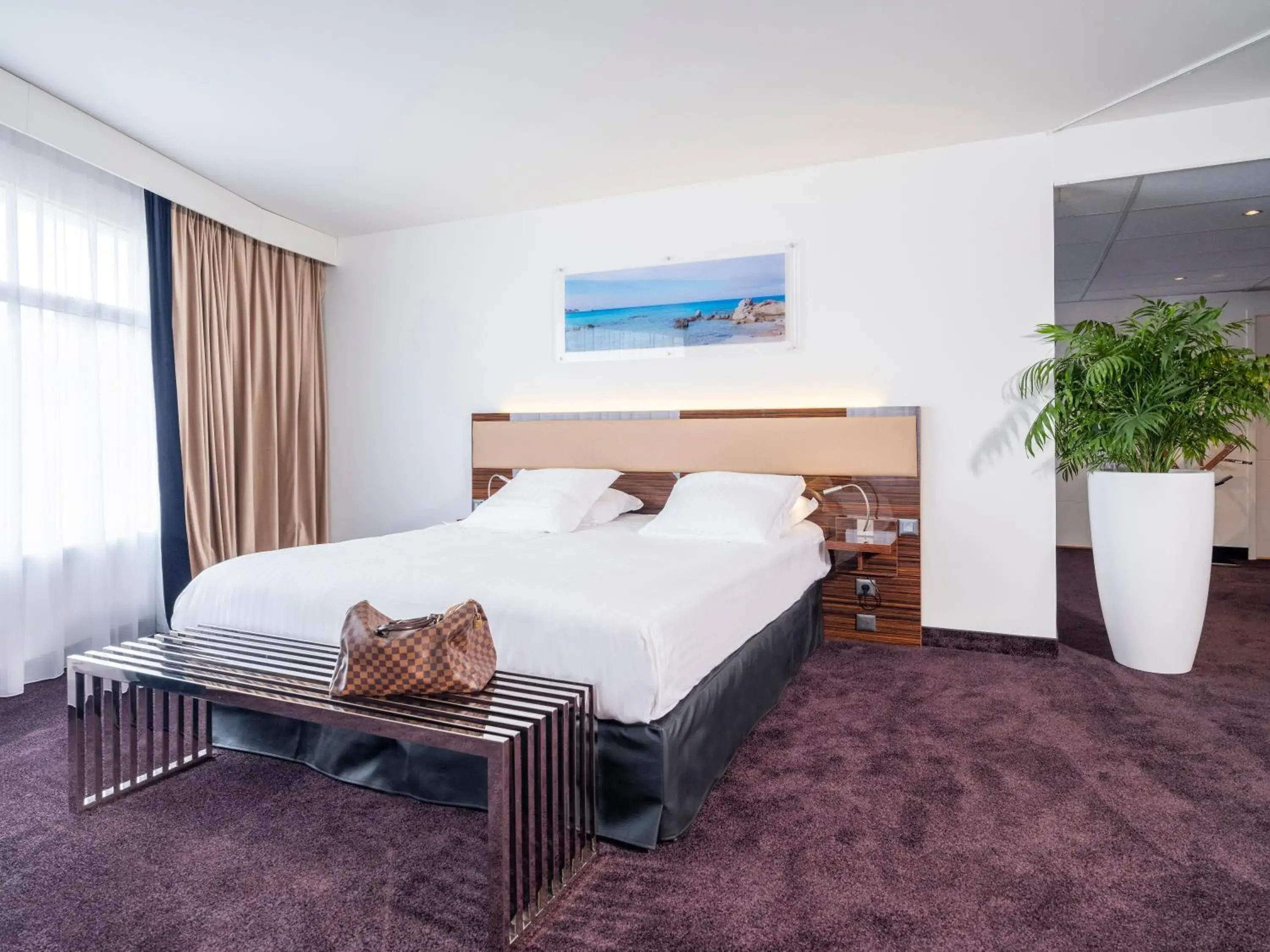 Prestige Suite with Harbor View in Westotel Le Pouliguen Prestige Suite with Harbor View in Westotel Le Pouliguen