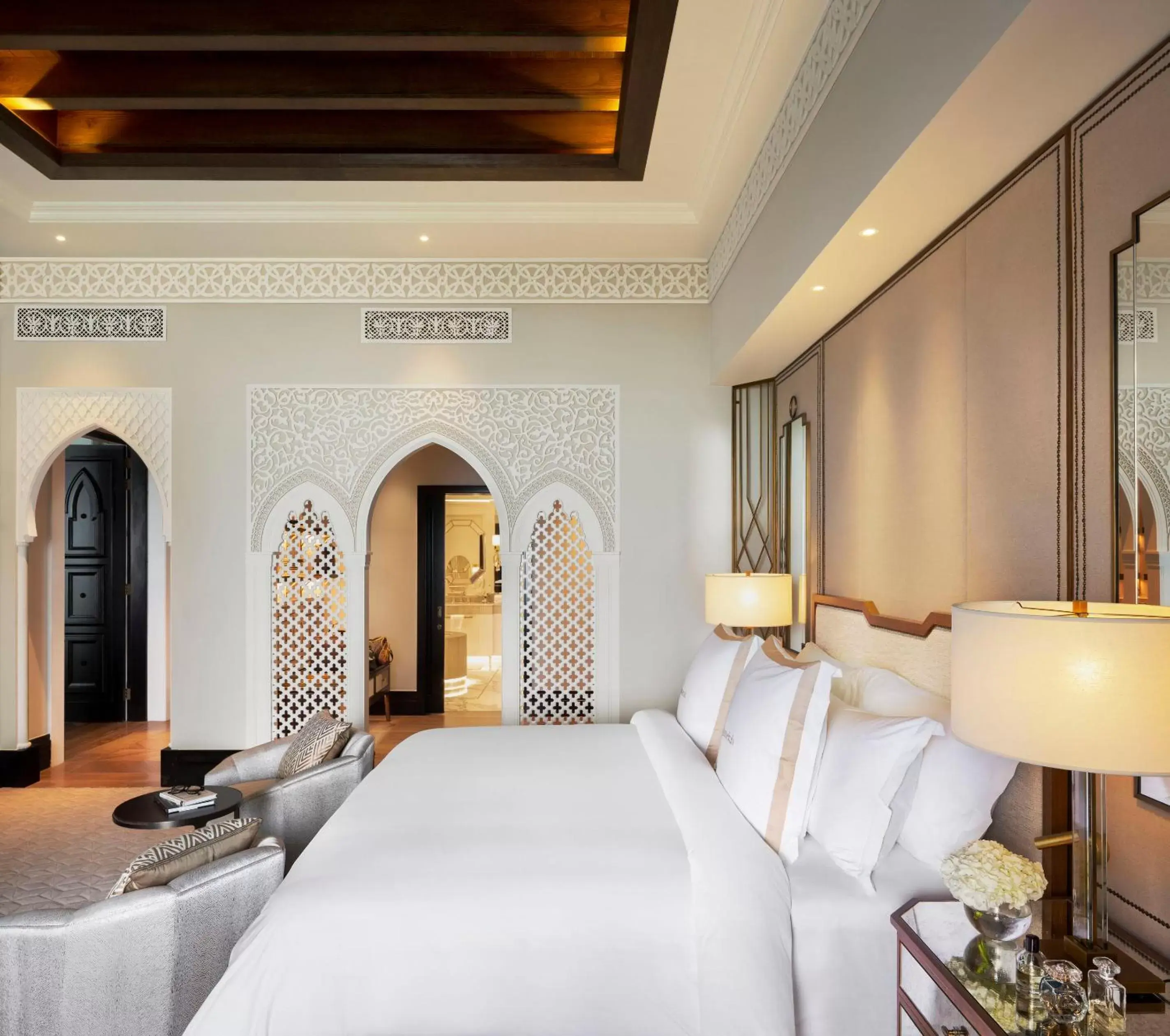 Bedroom, Bed in Jumeirah Mina A'Salam