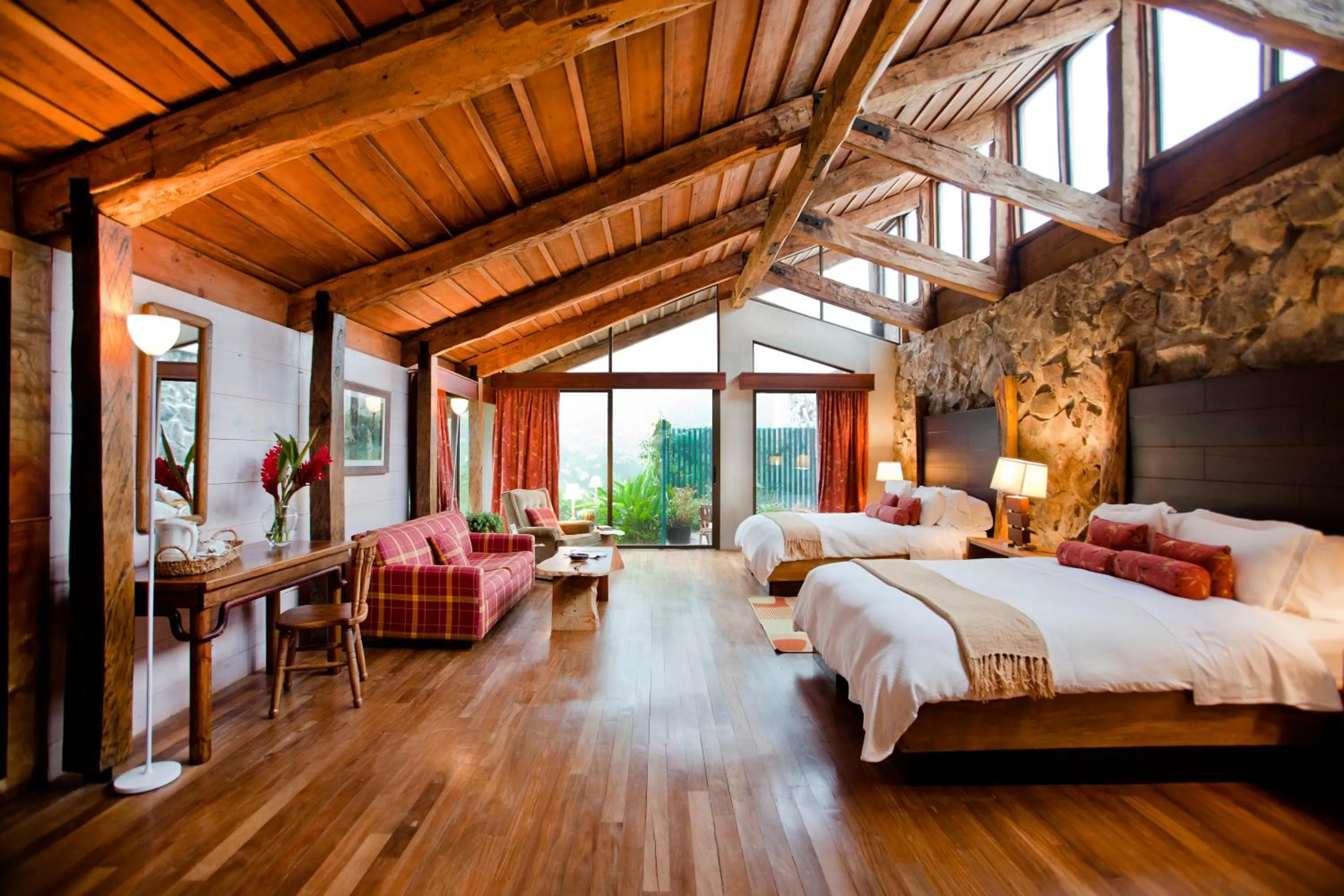 Bedroom, Bed in Poas Volcano Lodge