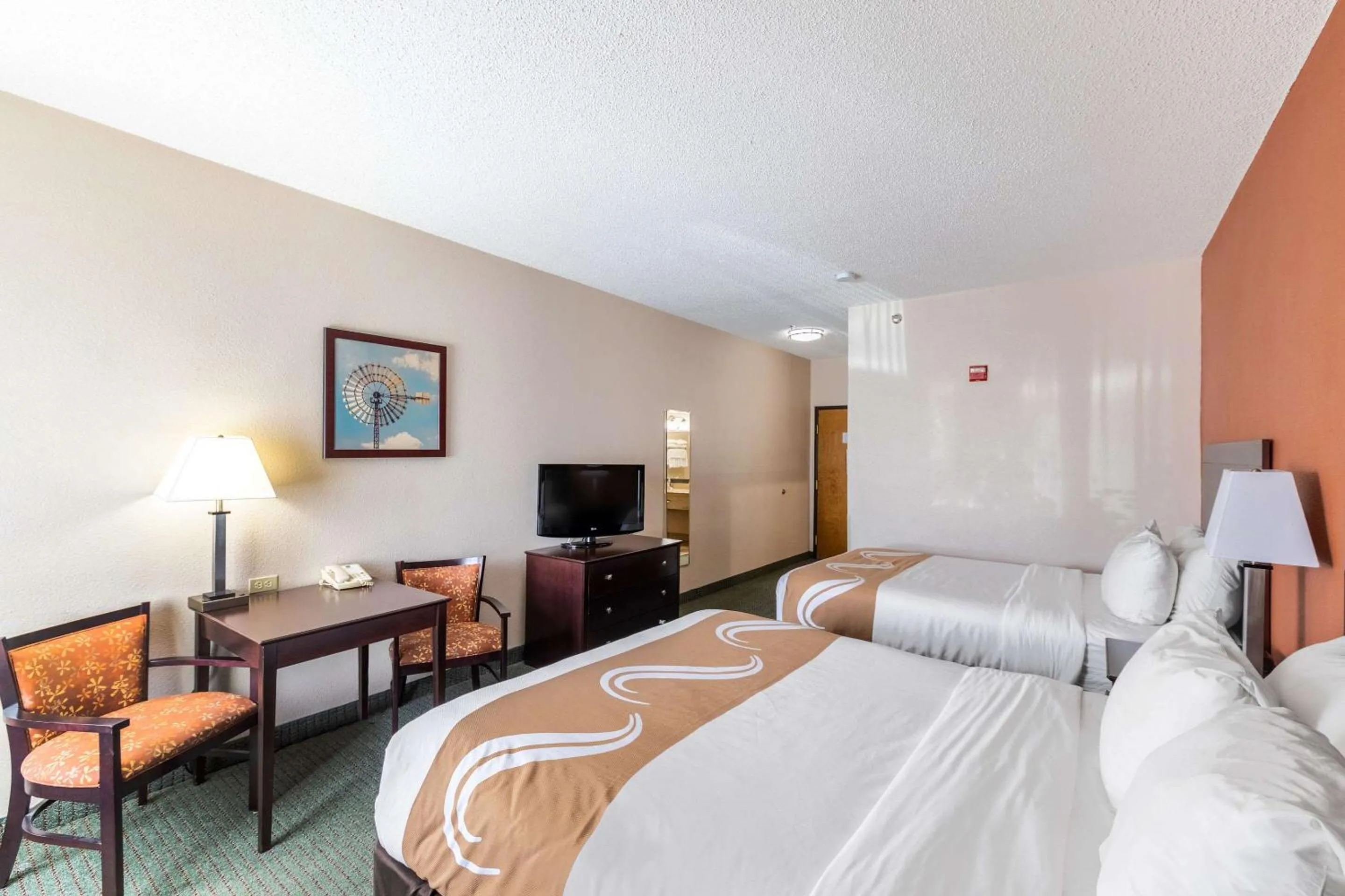 Photo of the whole room, Bed in Quality Inn Cedar Park - Austin Northwest