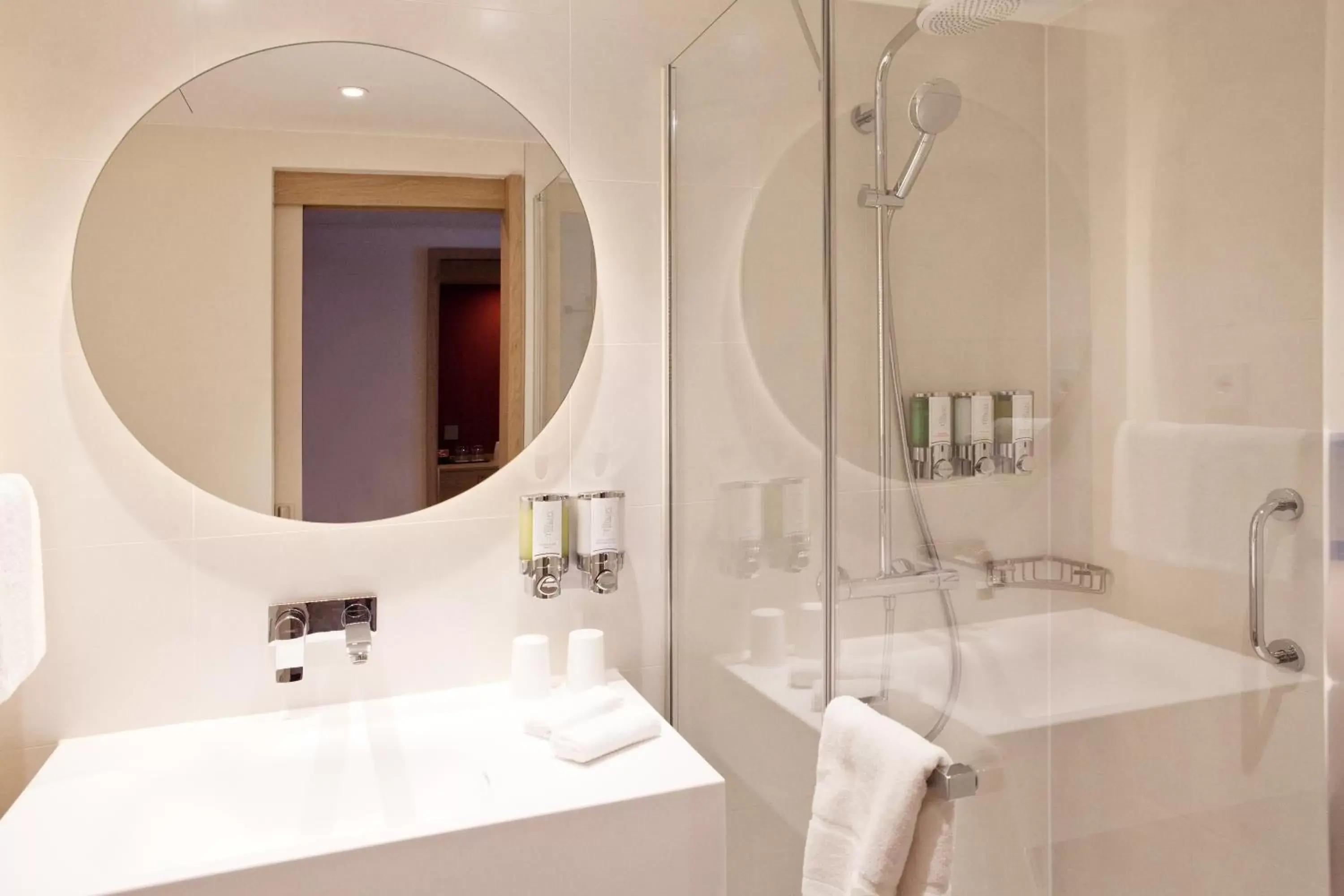 Shower, Bathroom in Hampton By Hilton Regensburg