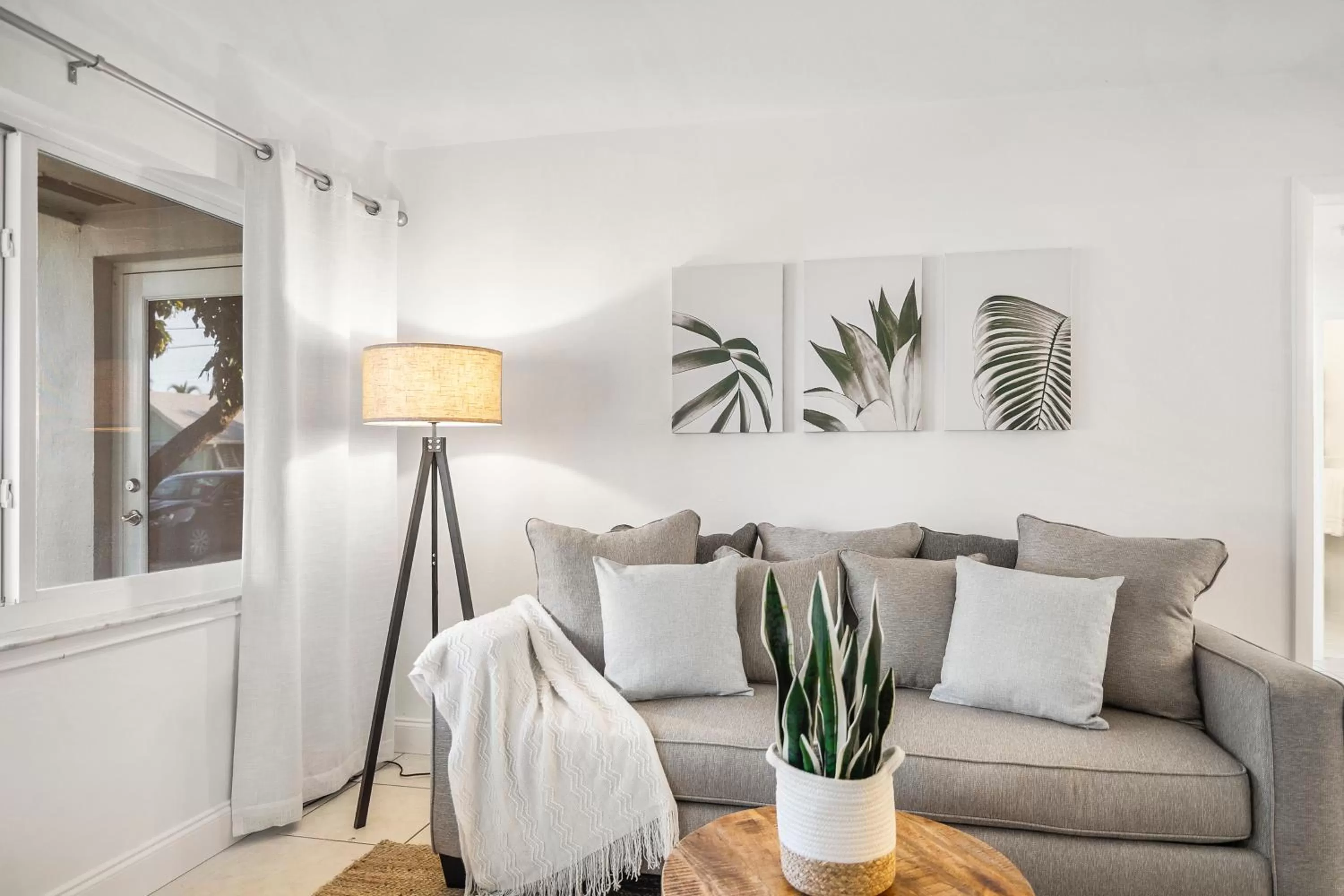 Photo of the whole room in Alani Bay Premium Condos