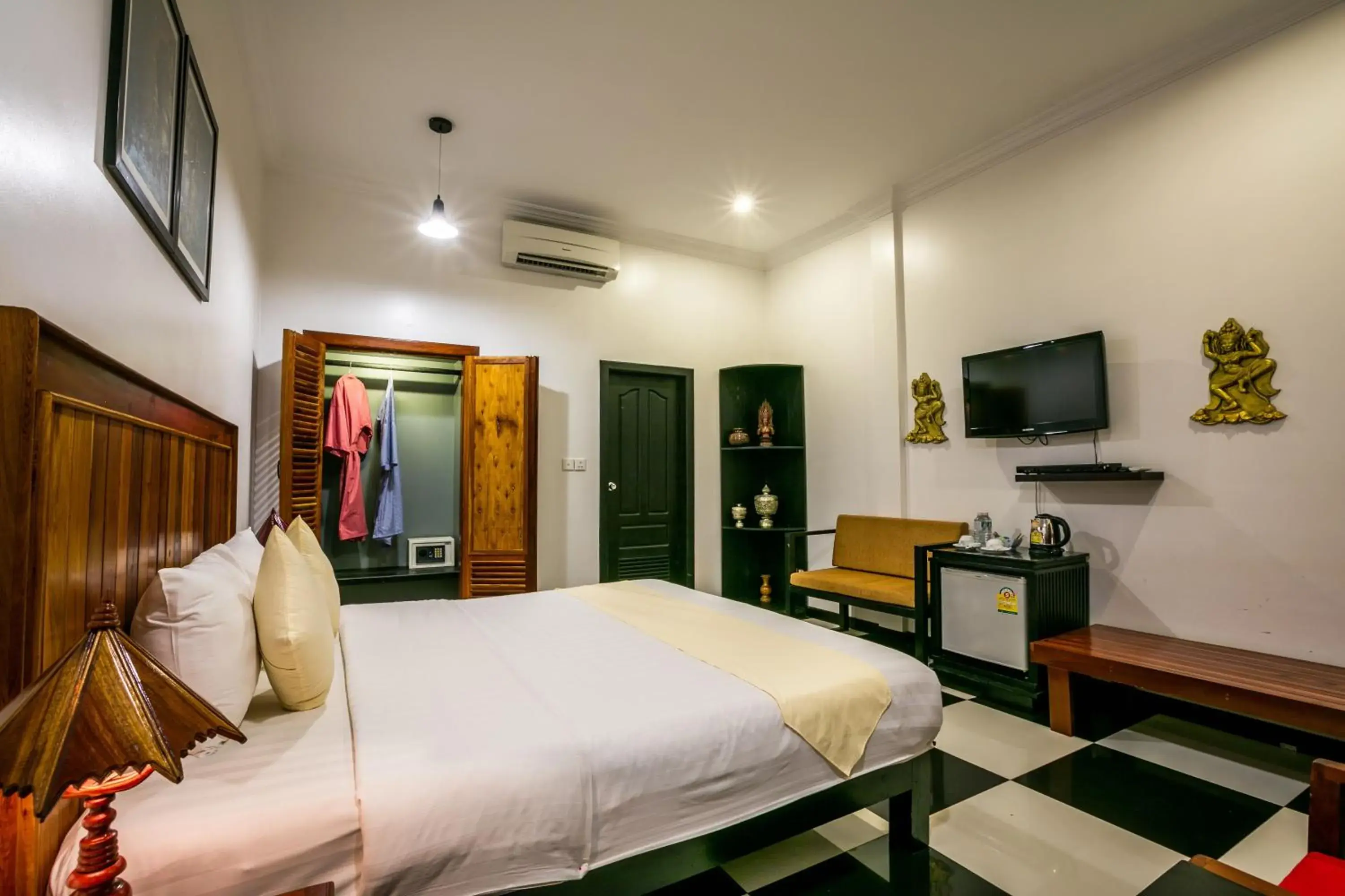 Bedroom in Asanak D'Angkor Boutique Hotel