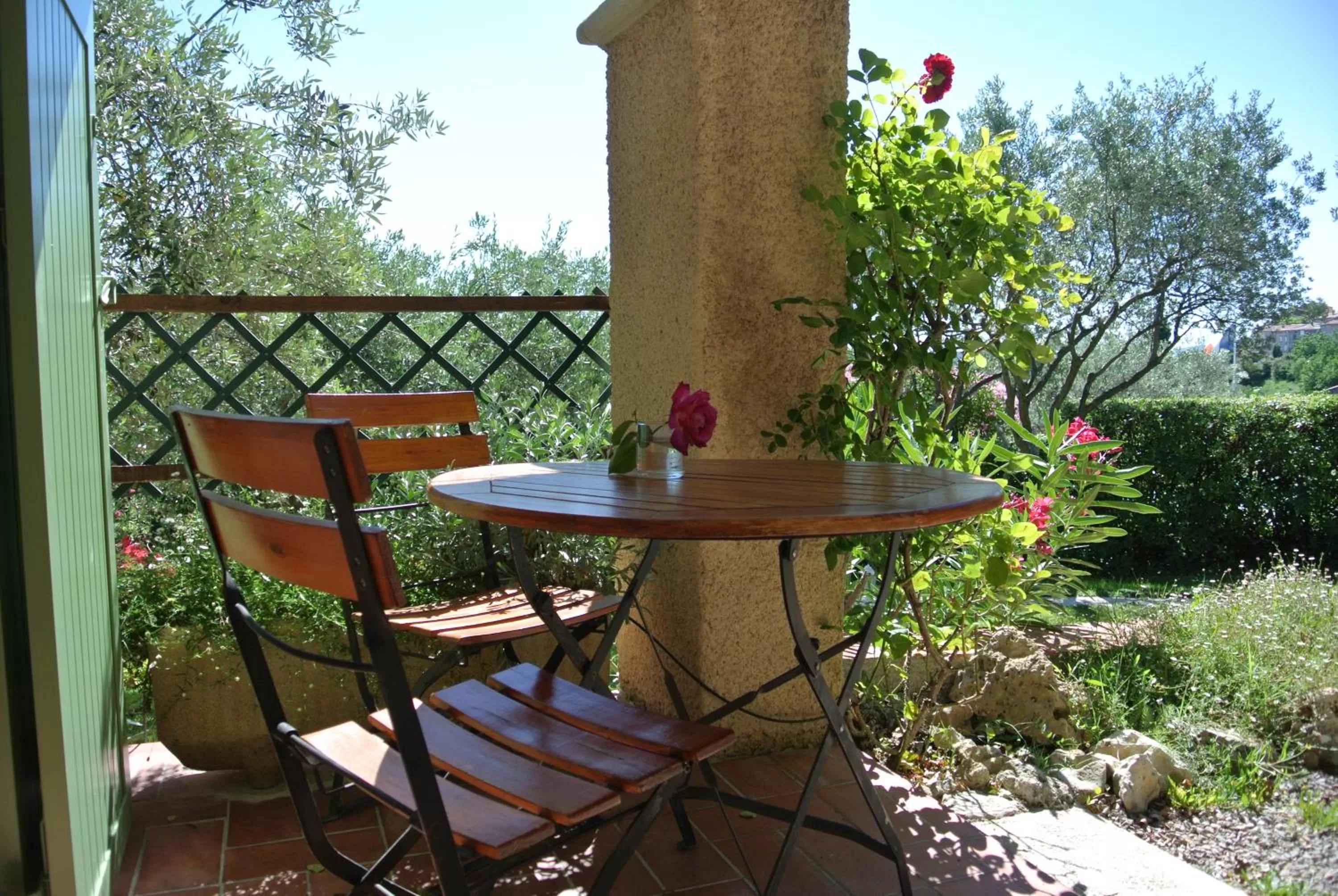 Patio in La Vieille Bastide