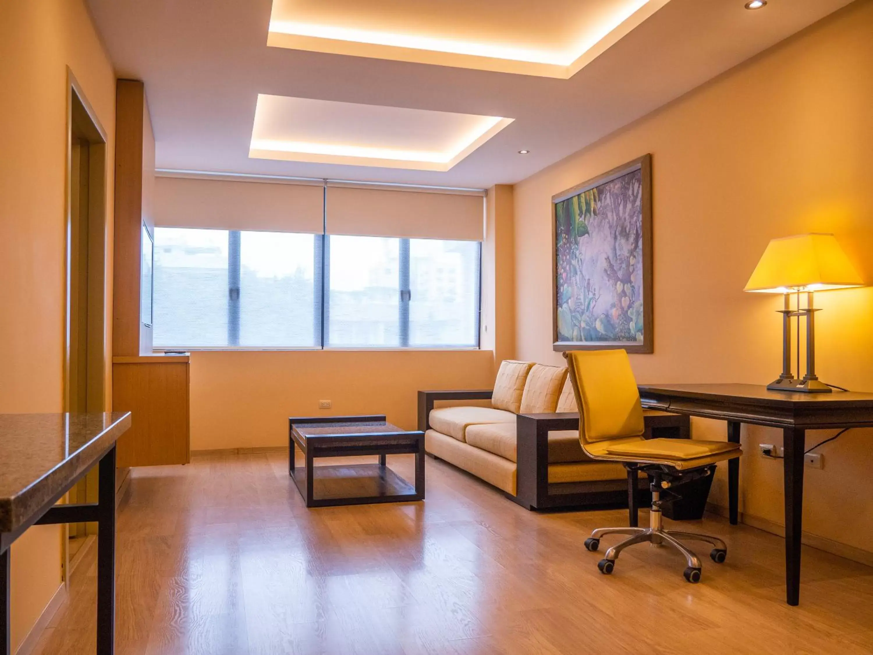 Living room, Seating Area in Grand Hotel Guayaquil, Ascend Hotel Collection