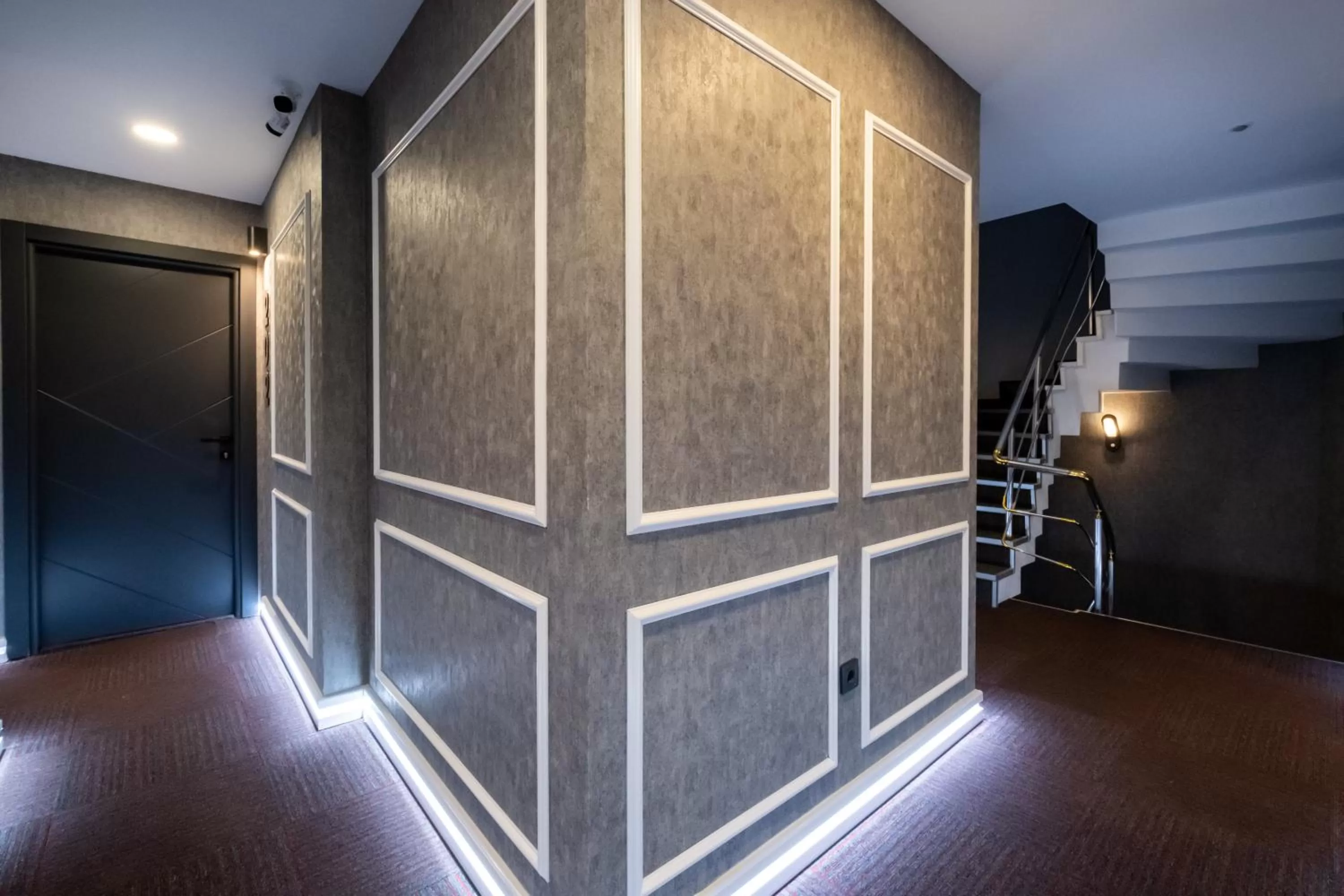 Property building in The Queen Hotel