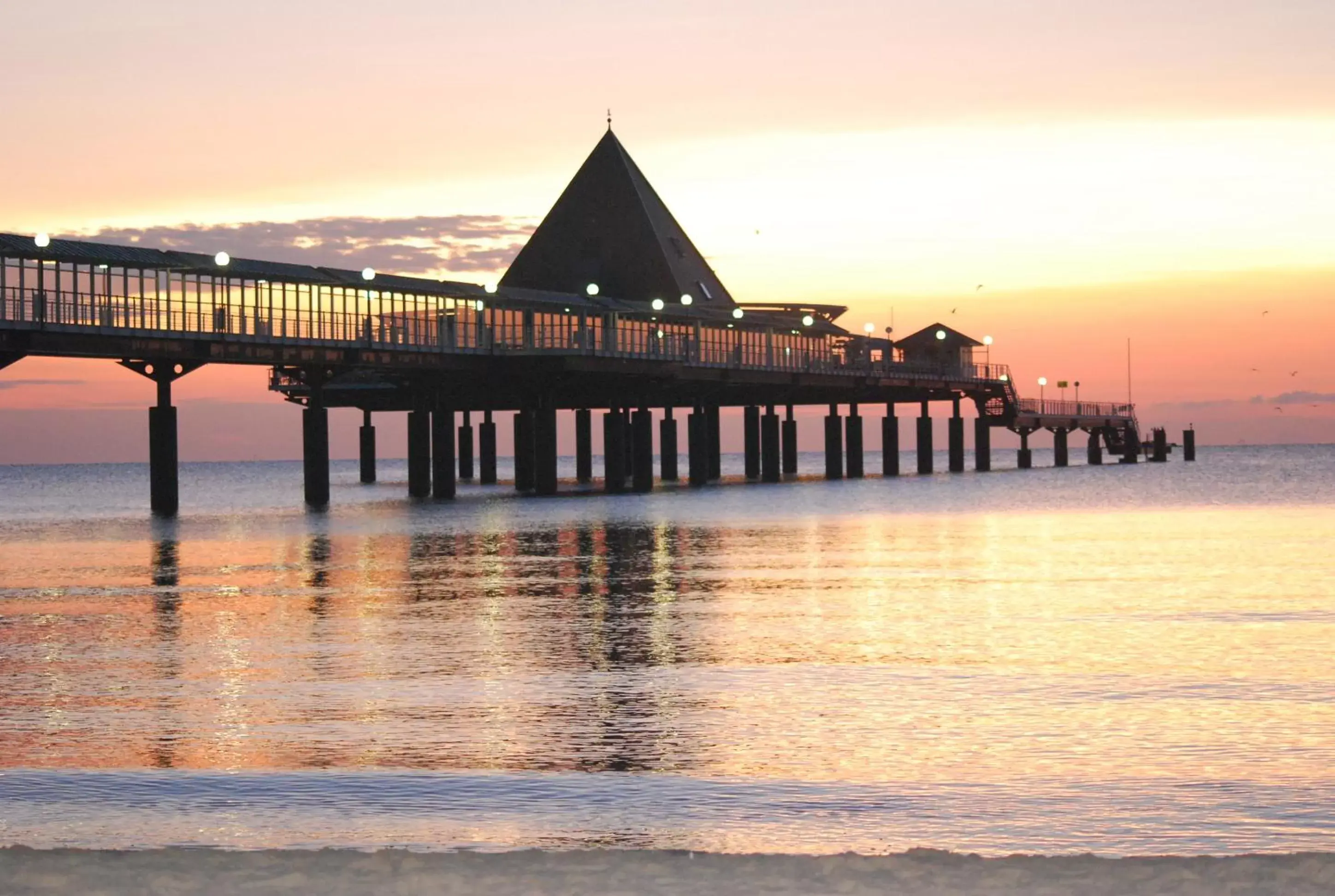 Nearby landmark, Sunrise/Sunset in Hotel Wald und See