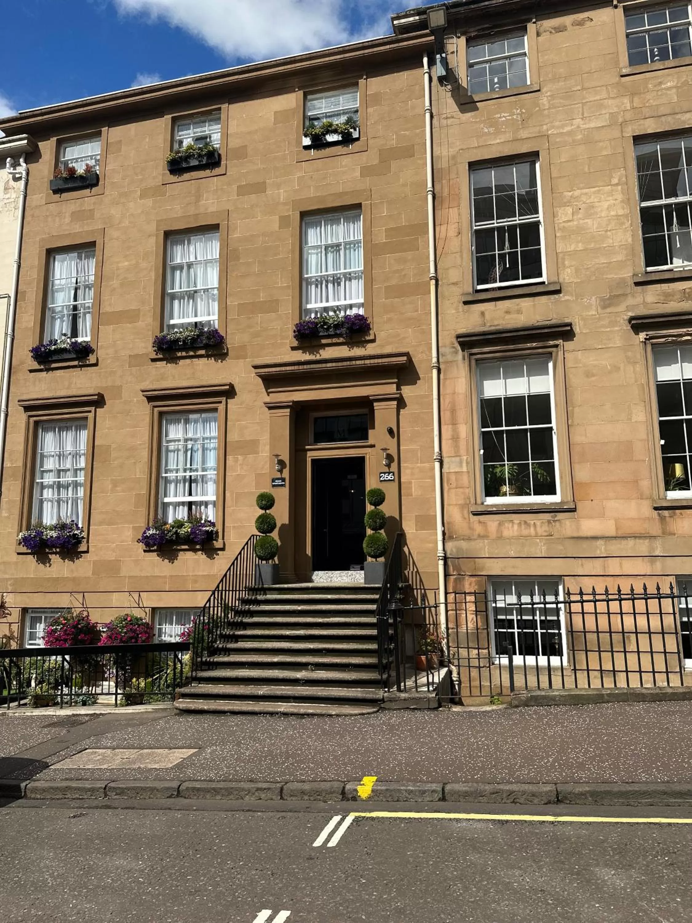 Amani Apartments - Glasgow City Centre