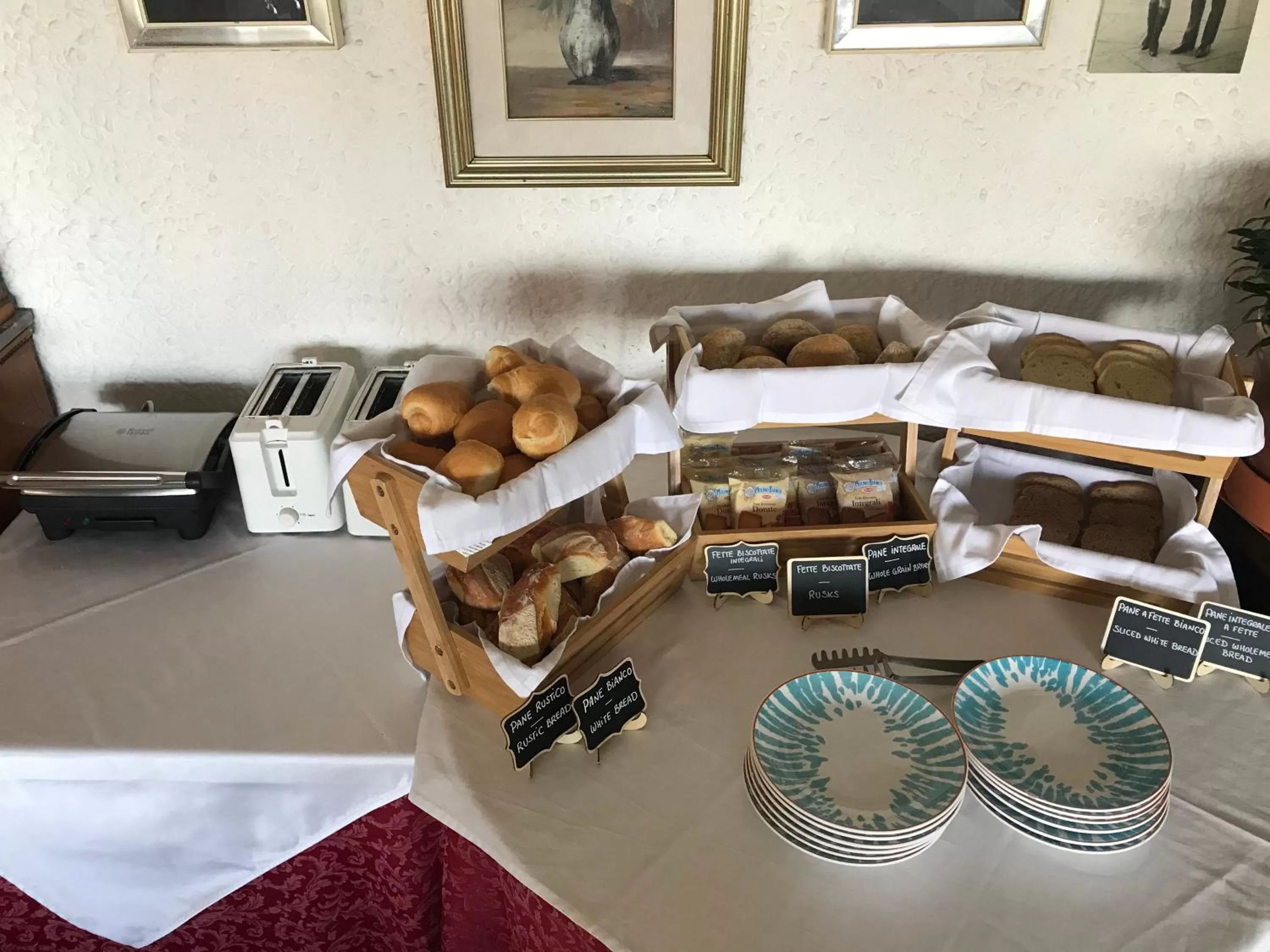 Breakfast in Villa Greta Hotel Rooms & Suites