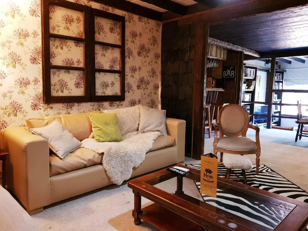 Communal lounge/ TV room in The Patagonian Lodge