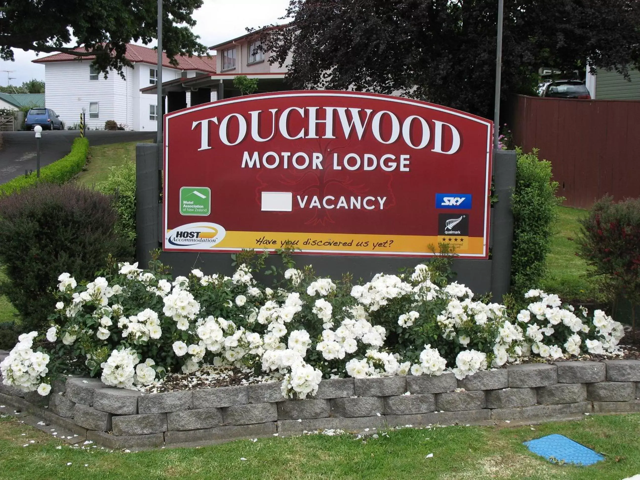 Spring in Touchwood Motor Lodge