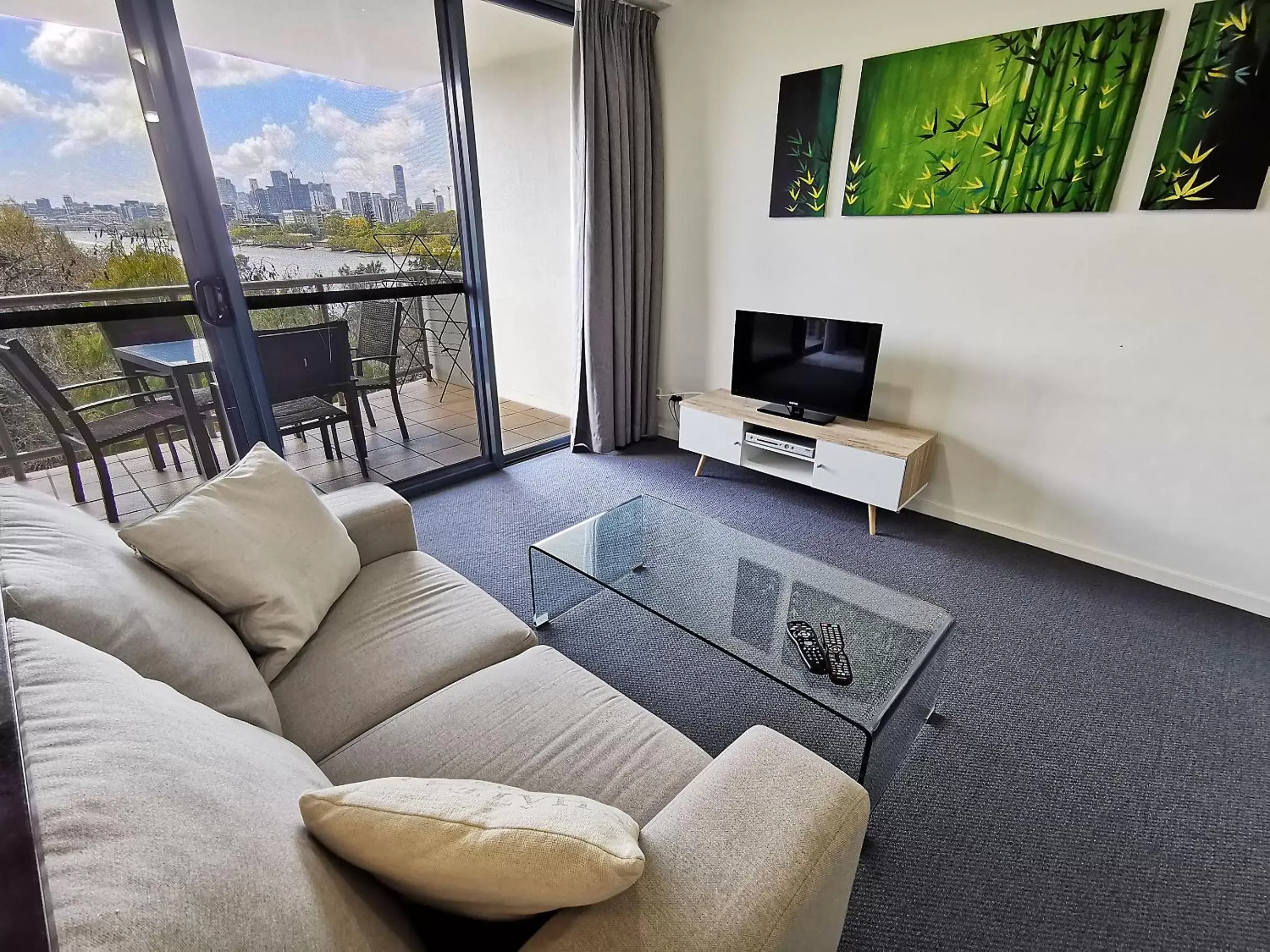 Living room in Inn on the Park Apartments