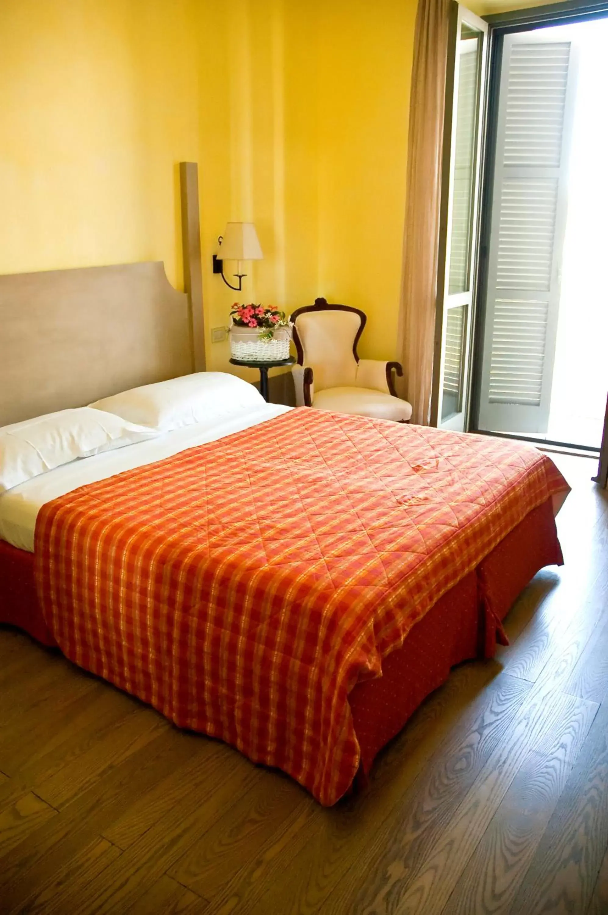 Photo of the whole room, Bed in Locanda Delle Mura Anna De Croy