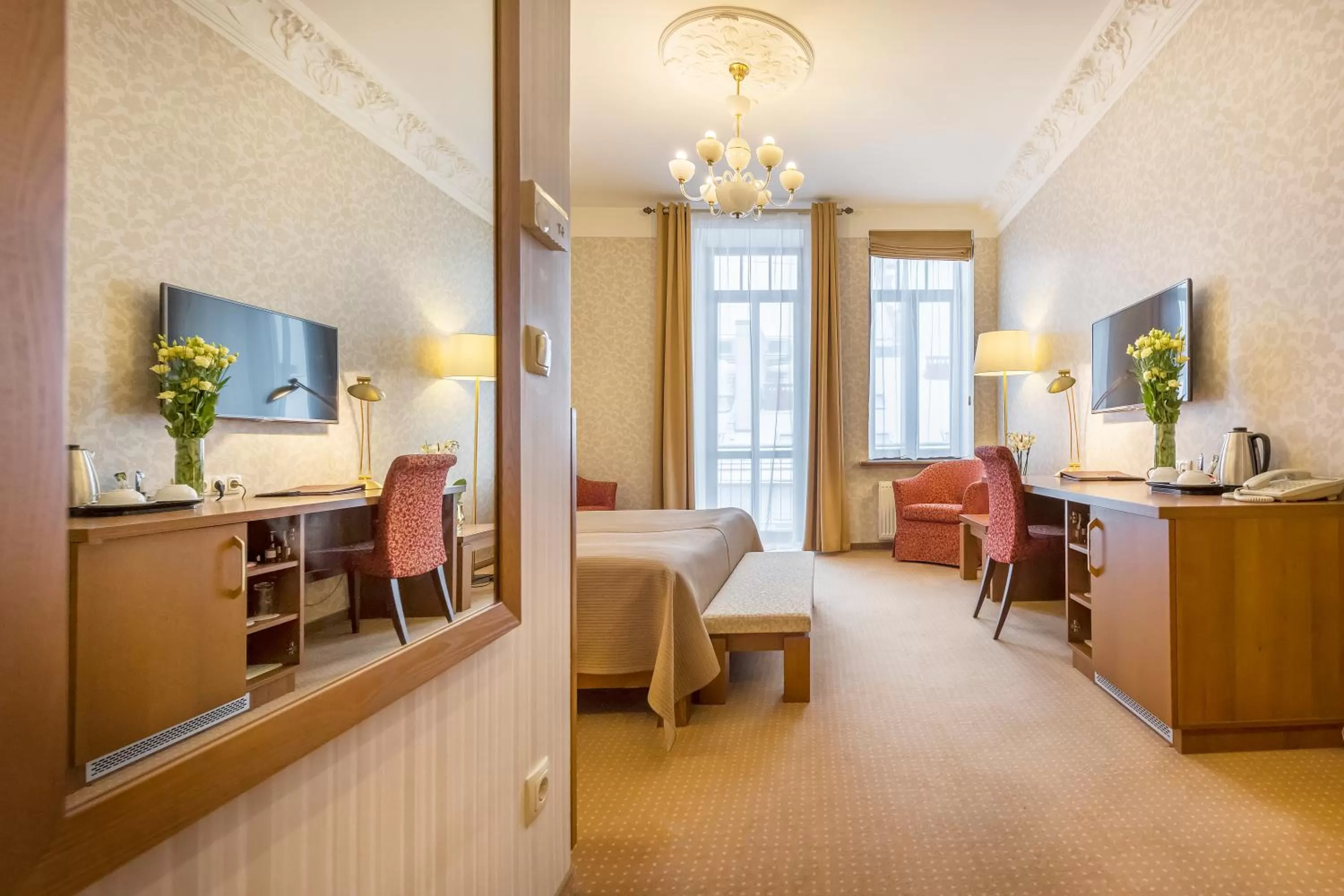 Balcony/Terrace, Bed in Artis Centrum Hotels