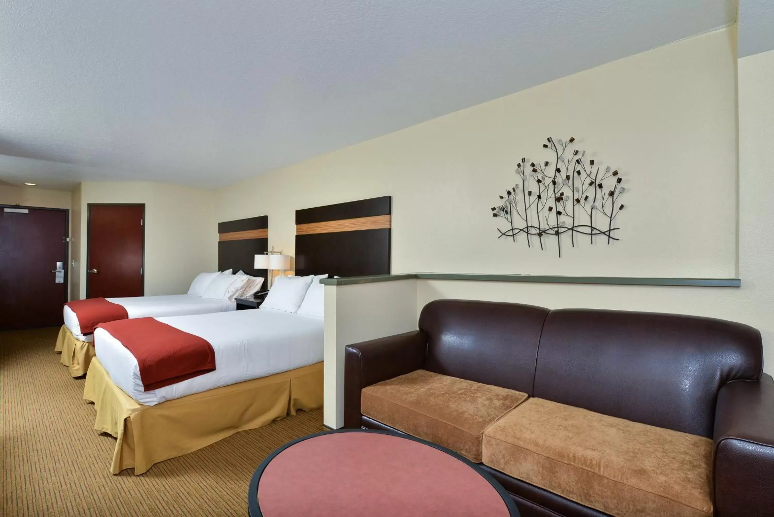 Photo of the whole room in Holiday Inn Express Portland SE - Clackamas Area, an IHG Hotel