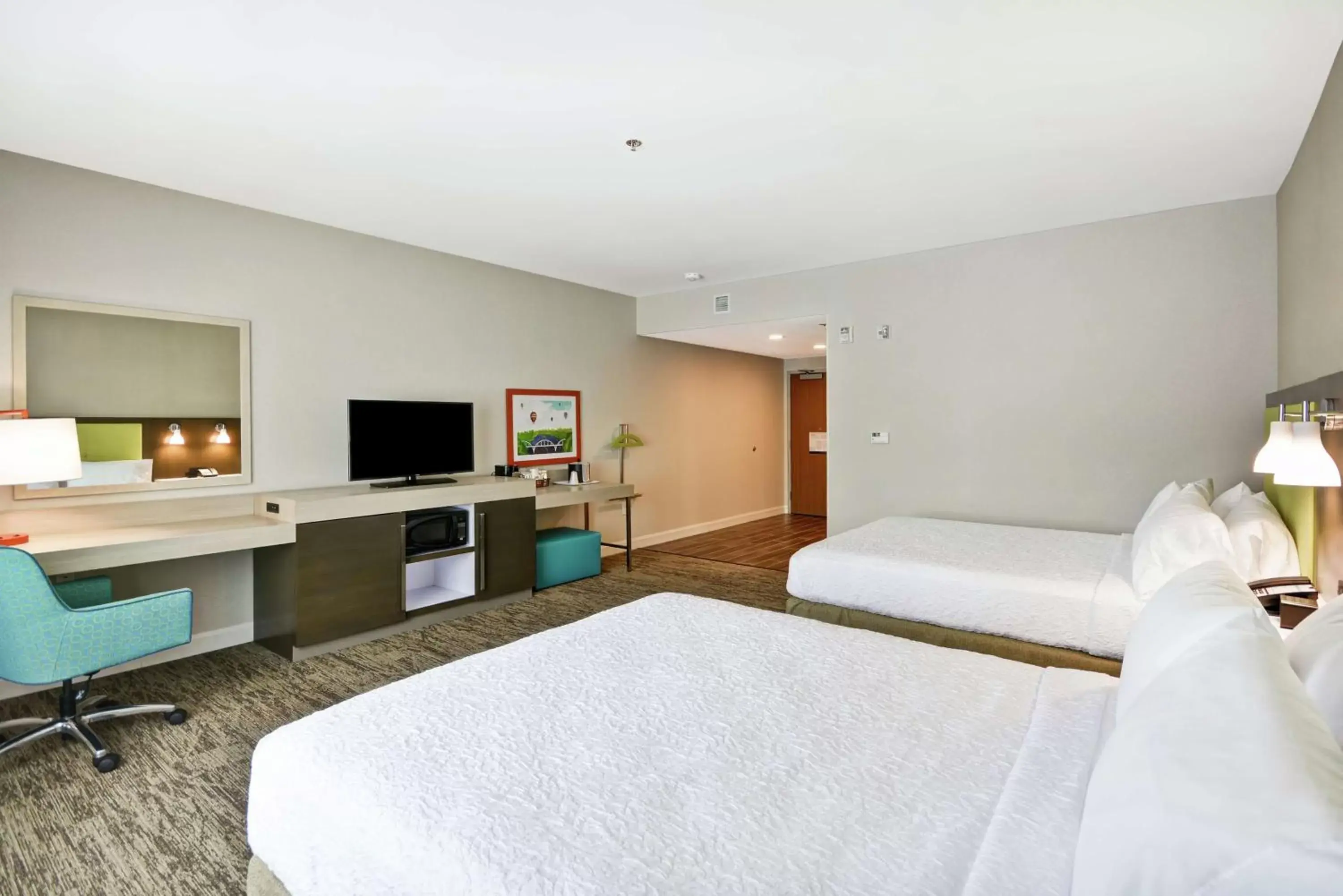 Bedroom, Bed in Hampton Inn Suites Grants Pass