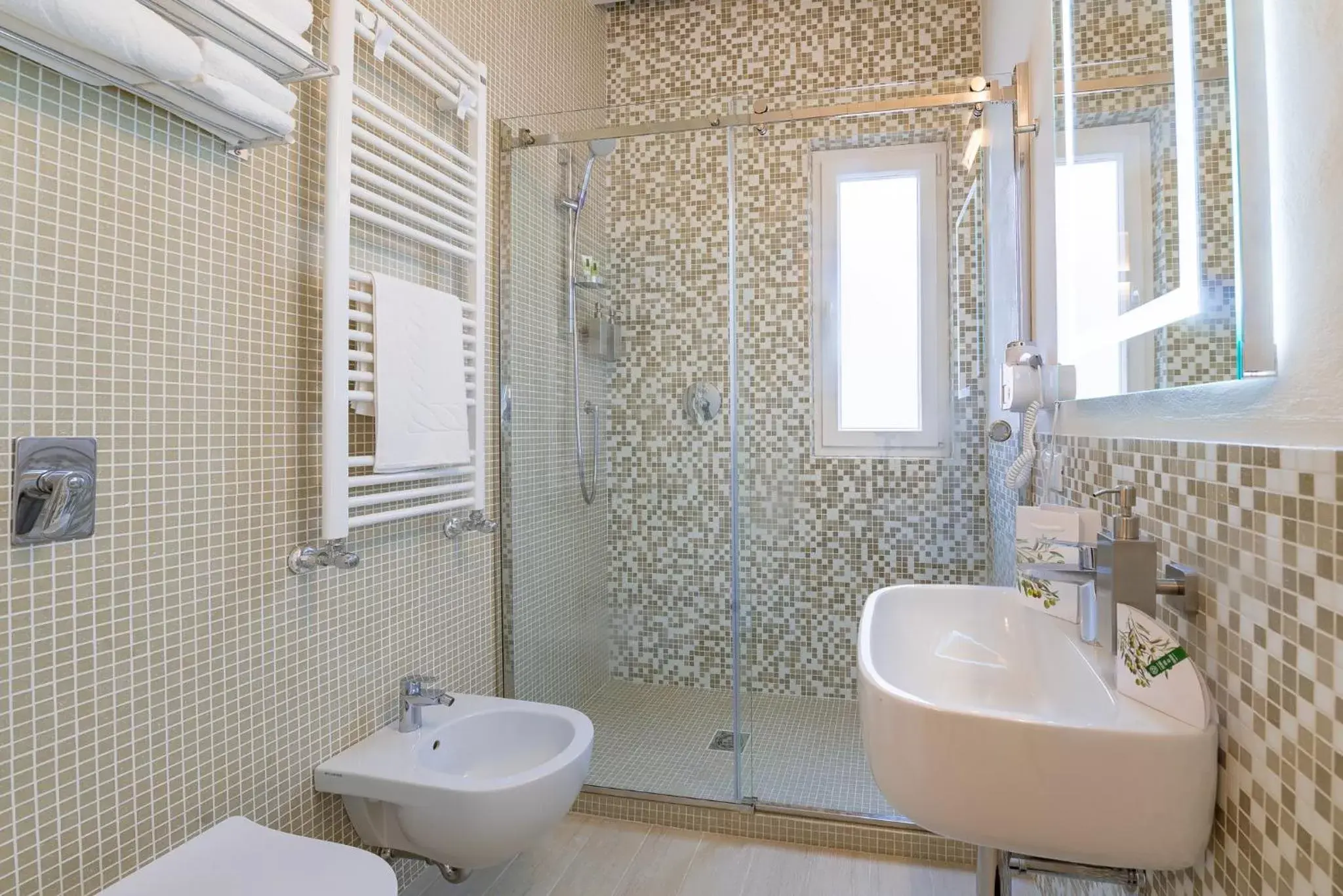 Shower, Bathroom in Le Maestranze Deluxe Rooms