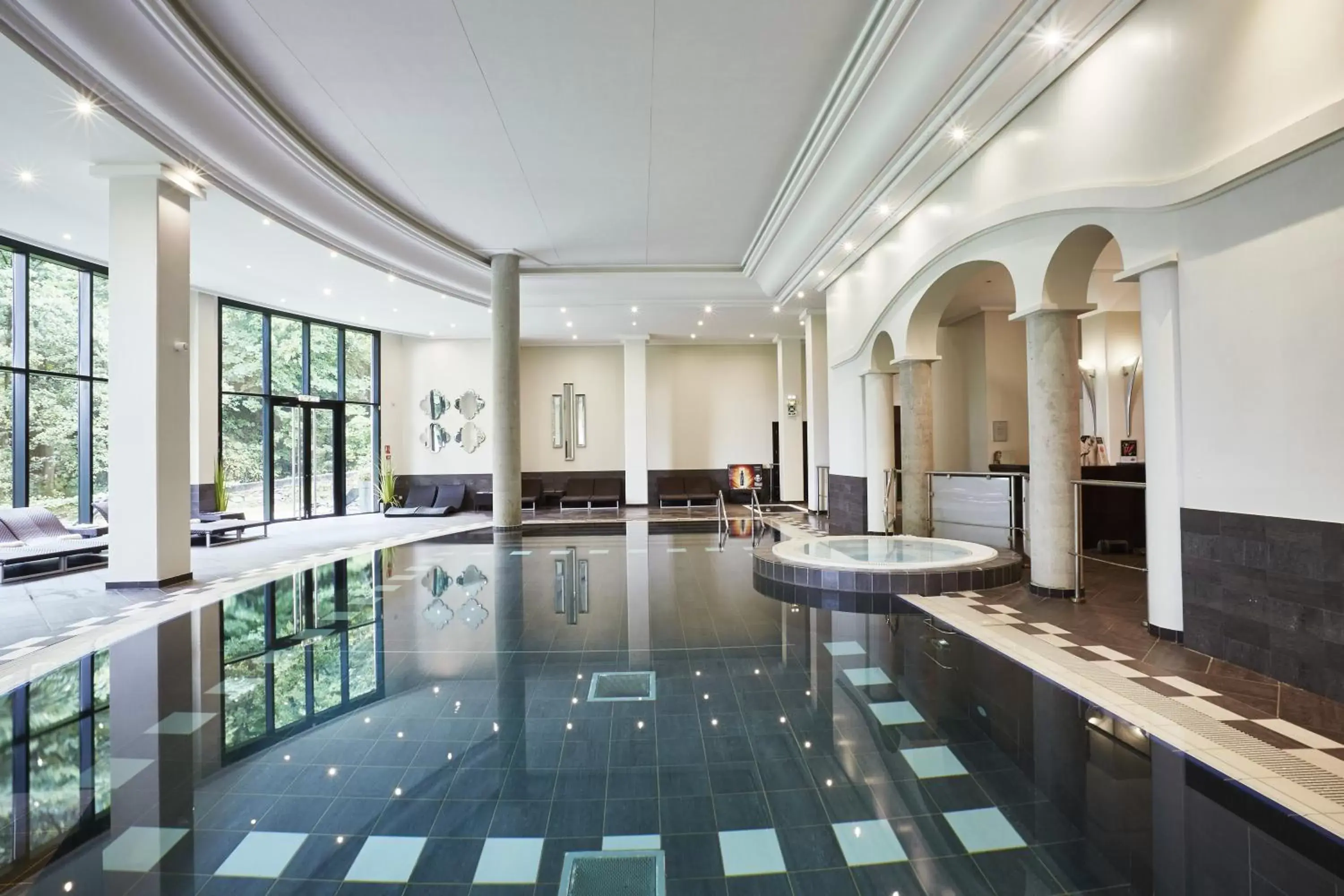 Spa and wellness centre/facilities, Swimming Pool in Hotel & Spa Le Pavillon