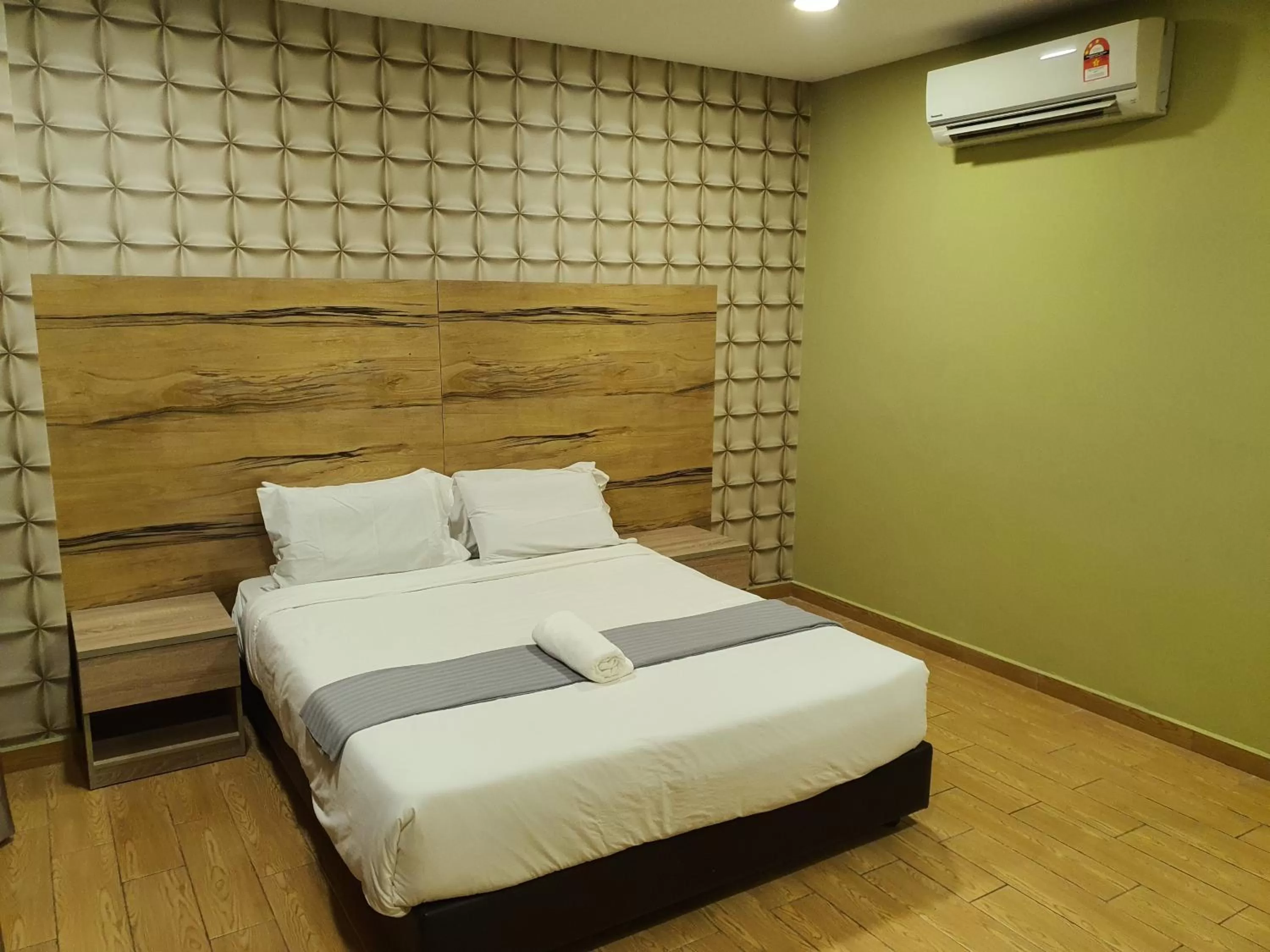 Bed in Bangi Perdana Hotel