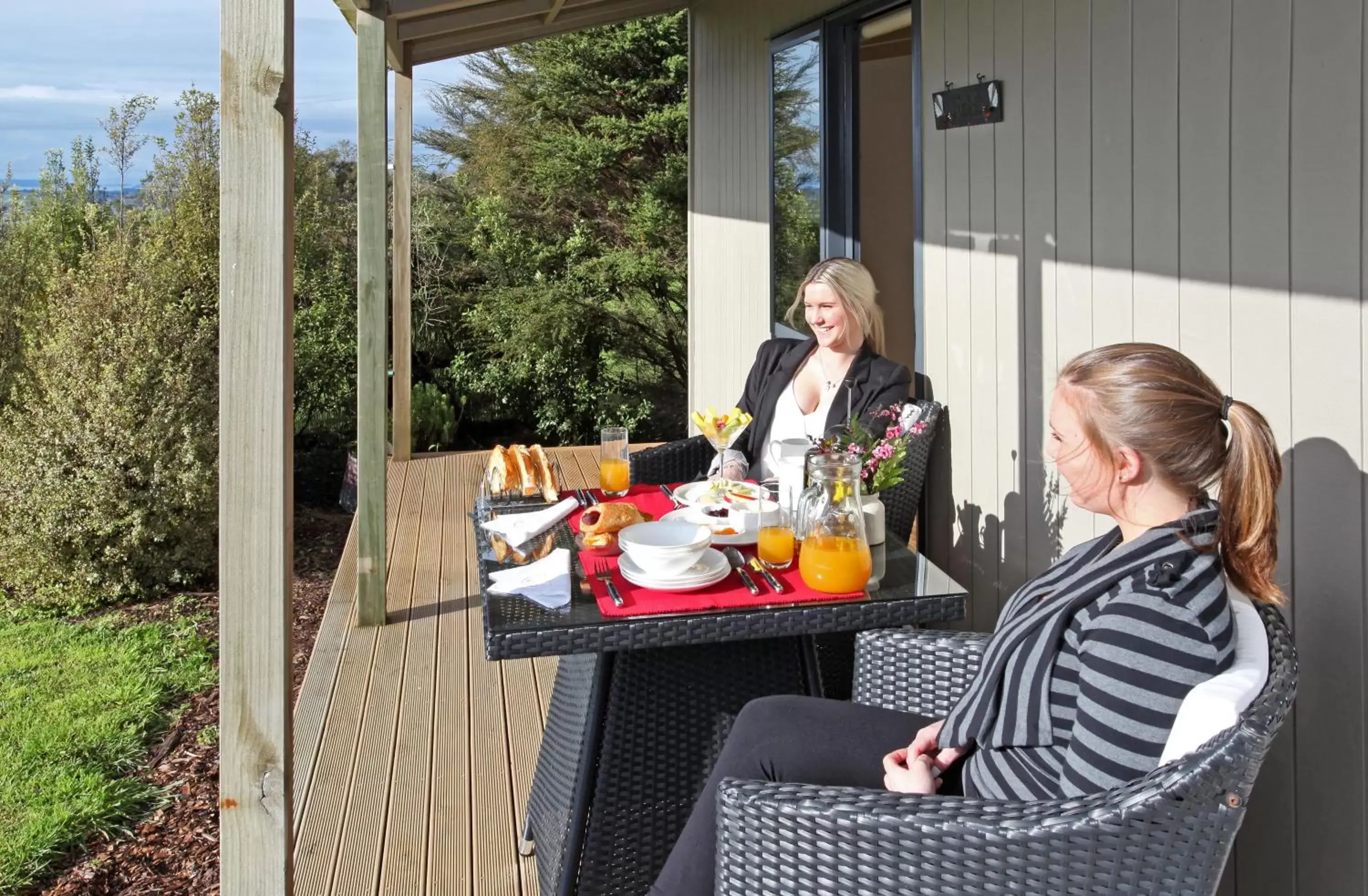 Food and drinks in Auckland Country Cottages