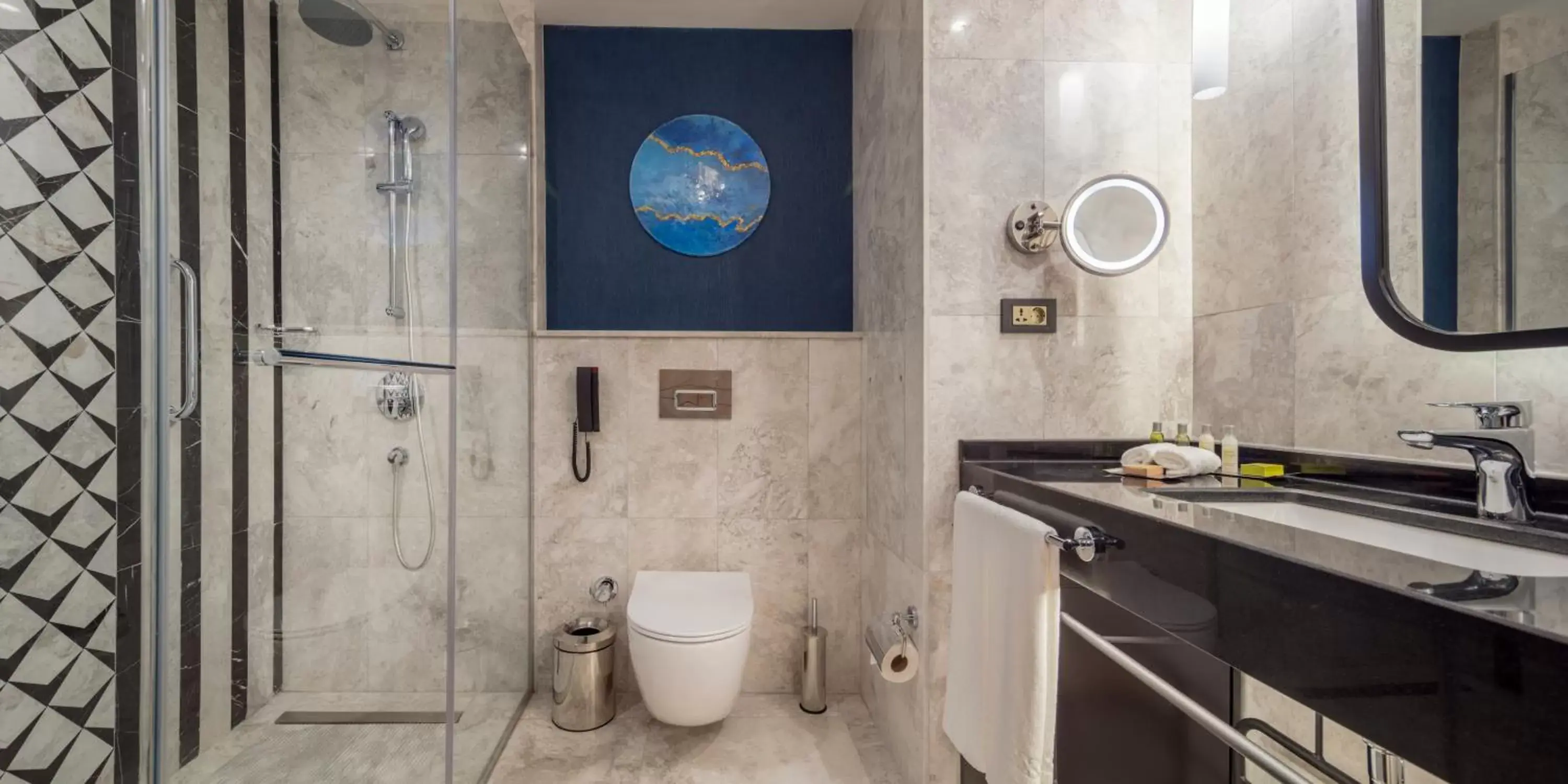 Bathroom in Doubletree By Hilton Afyonkarahisar