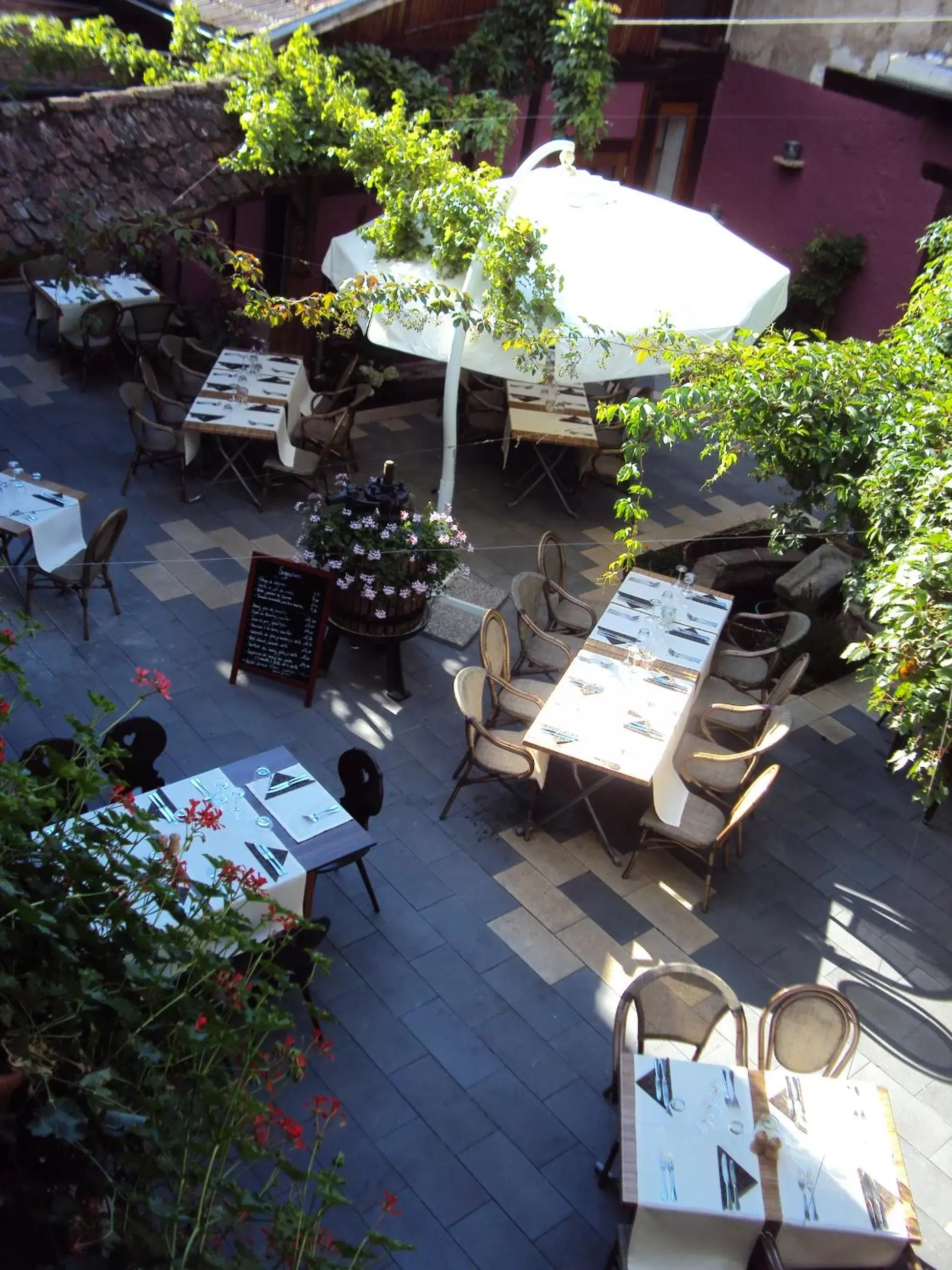 Garden, Restaurant/Places to Eat in Auberge Le Meisenberg