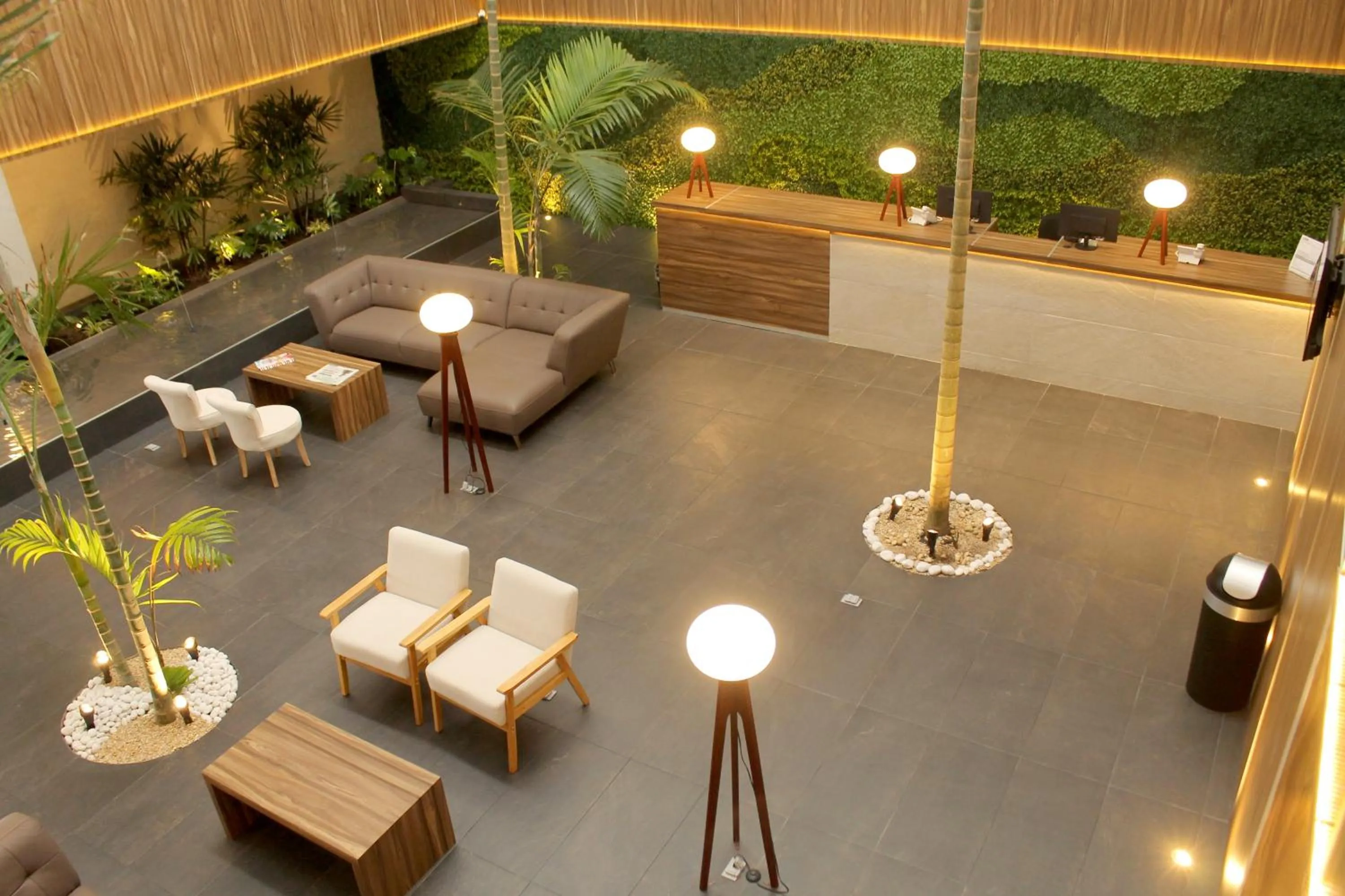 Patio in Hotel Costa Verde