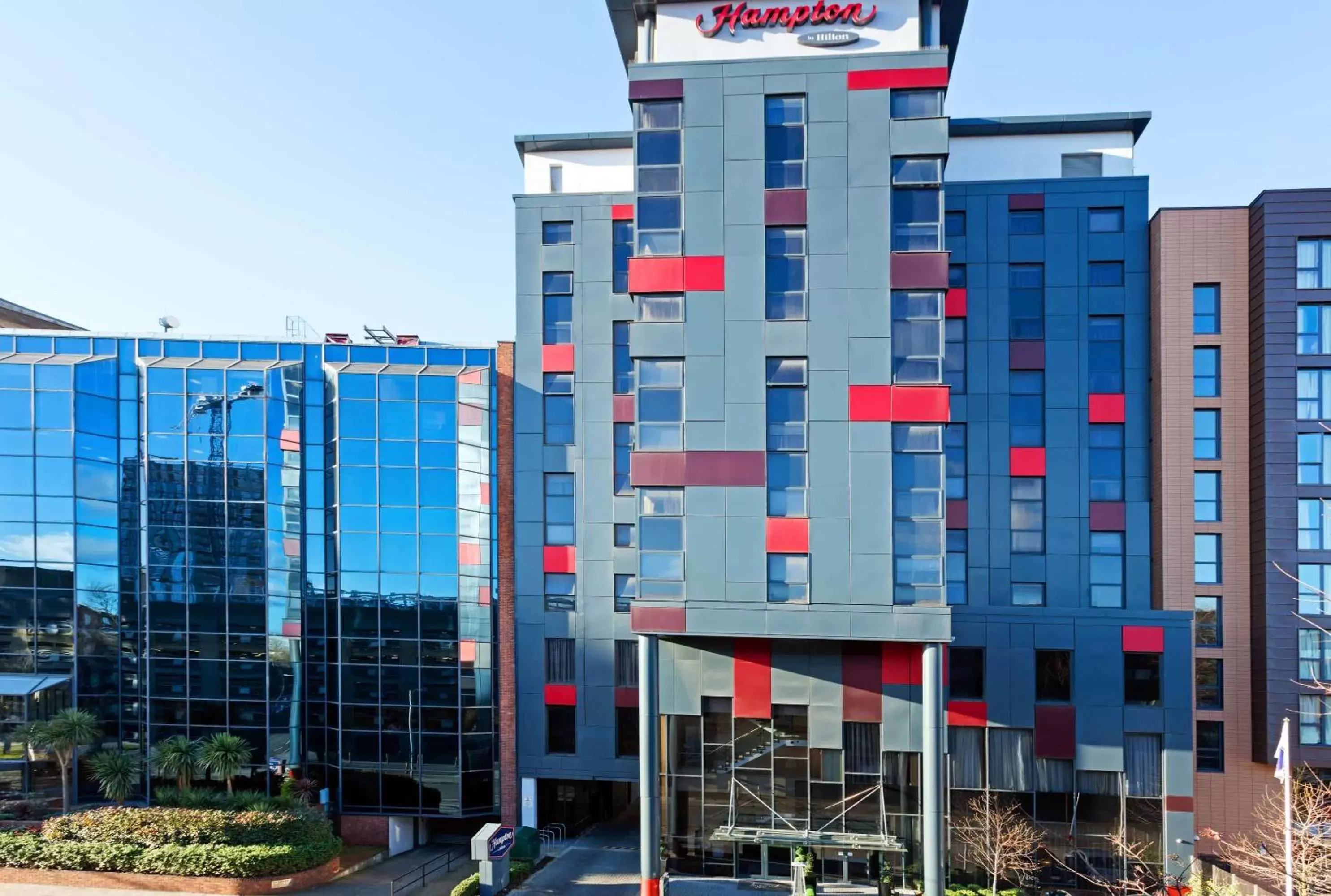 Property building in Hampton by Hilton London Croydon Property building in Hampton by Hilton London Croydon