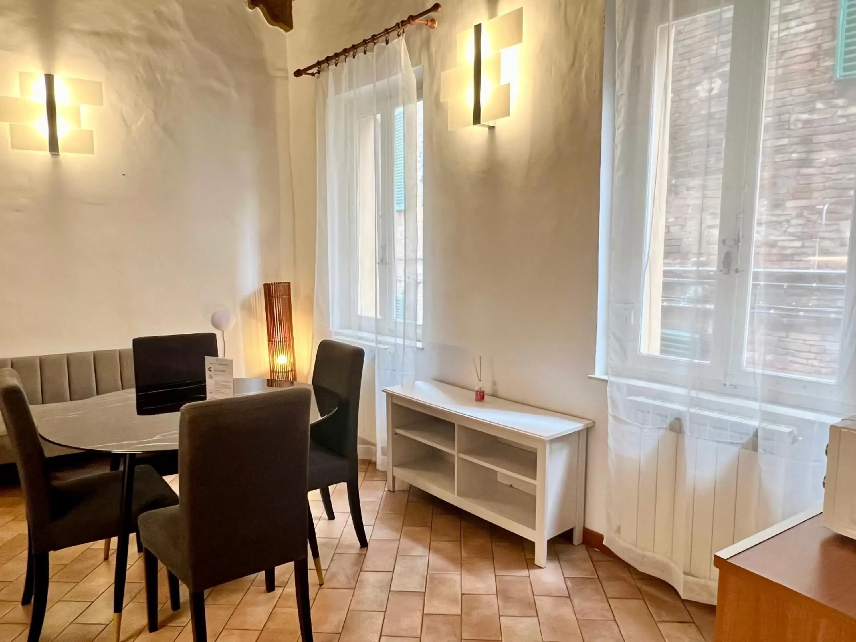 Dining Area in GH Paradiso - Apartments