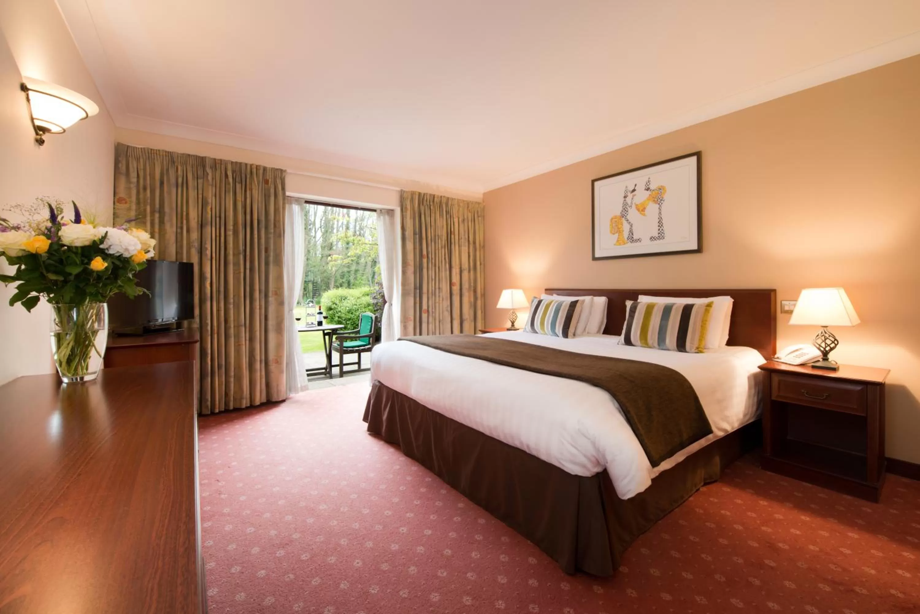 Bedroom, Bed in Ellington Lodge at The Concorde