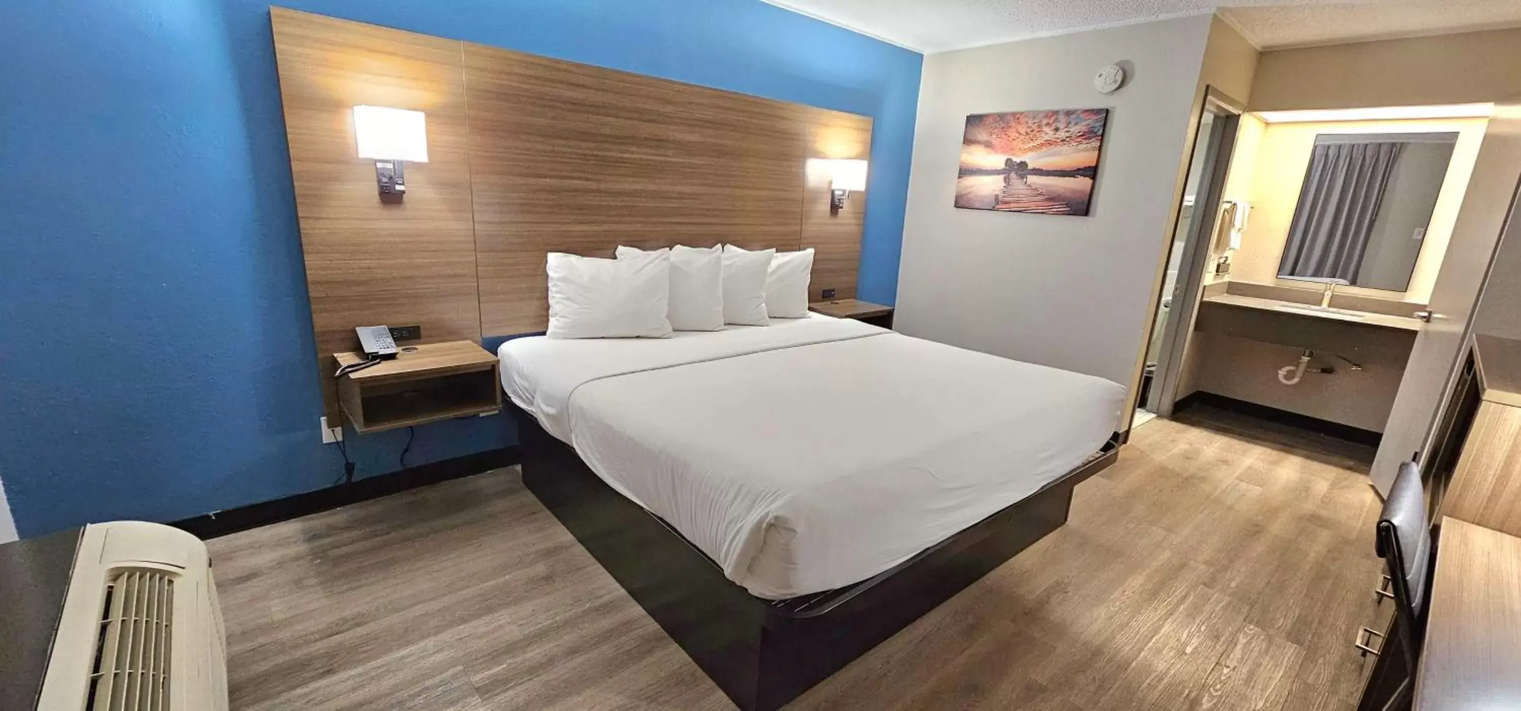 Bedroom, Bed in SureStay by Best Western Victoria