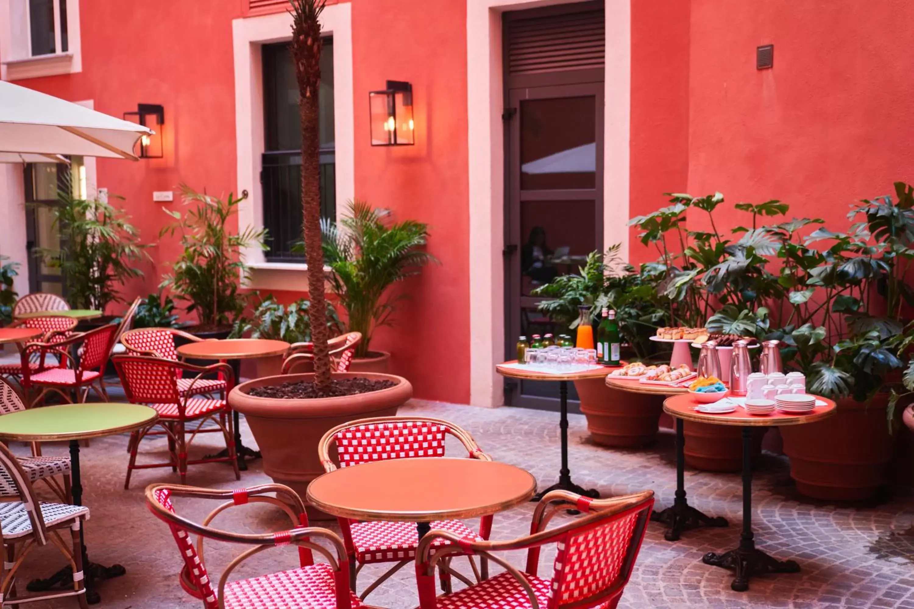 Patio, Restaurant/Places to Eat in UNAHOTELS Trastevere Roma