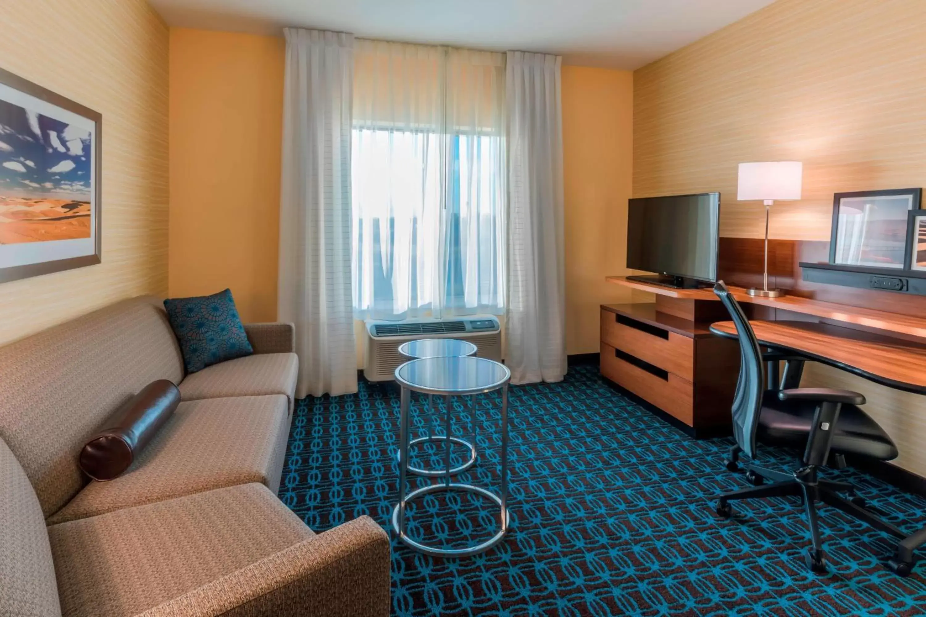 Living room, Seating Area in Fairfield Inn & Suites by Marriott Moses Lake