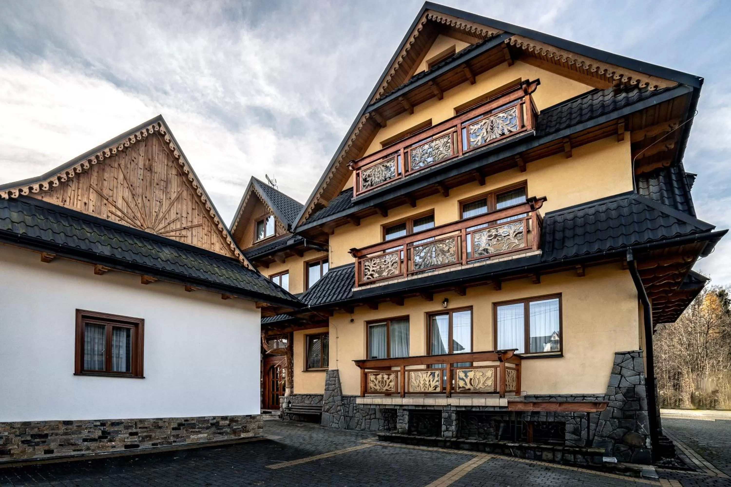 Property building in Chata u Bronka