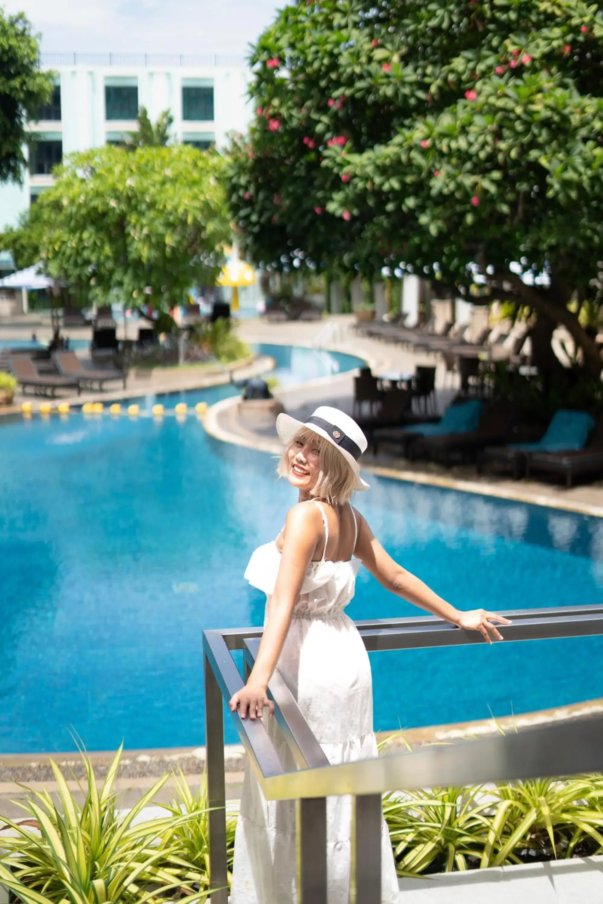 Swimming Pool in The Bayview Hotel Pattaya