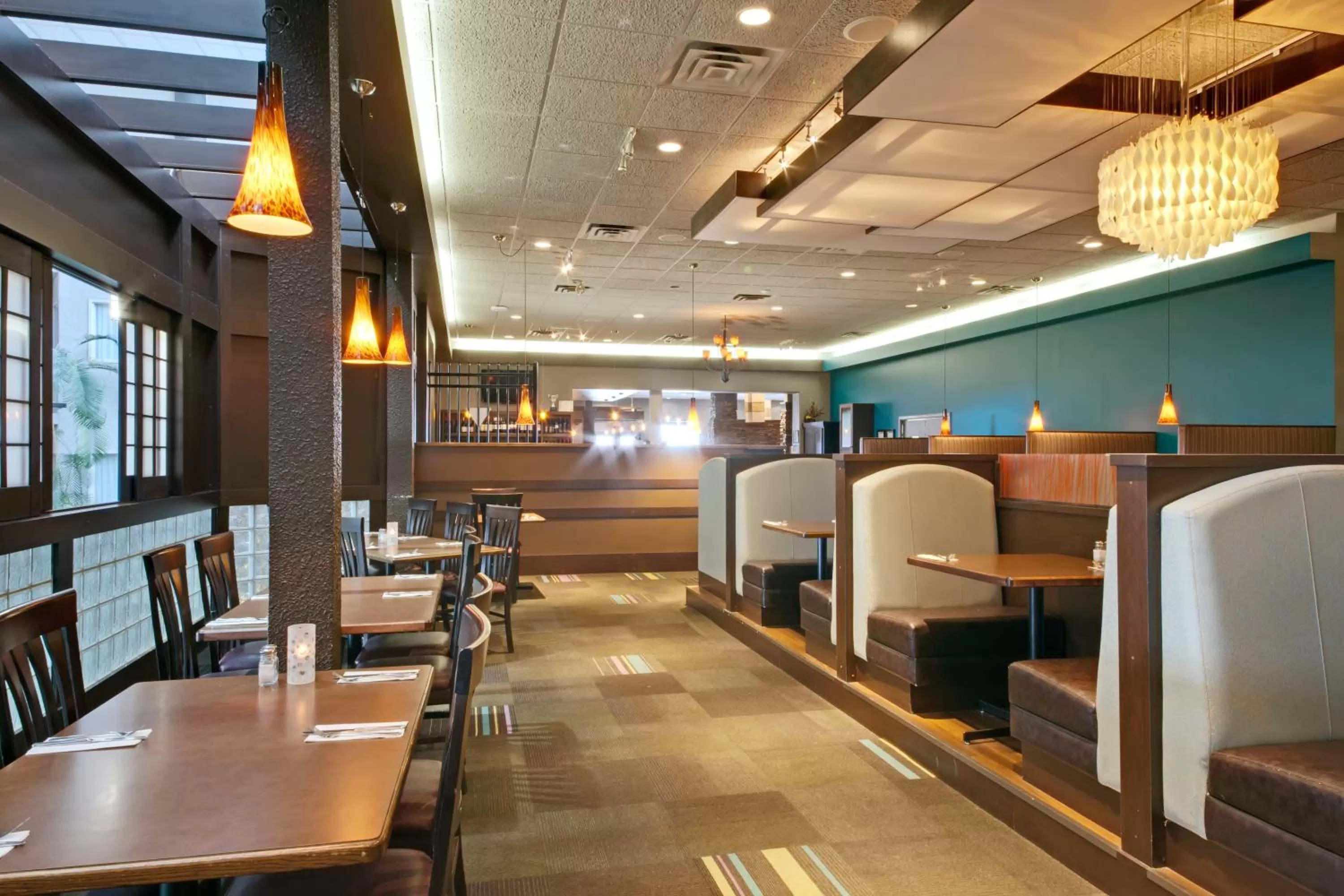 Restaurant/places to eat in Coast Kamloops Hotel & Conference Centre