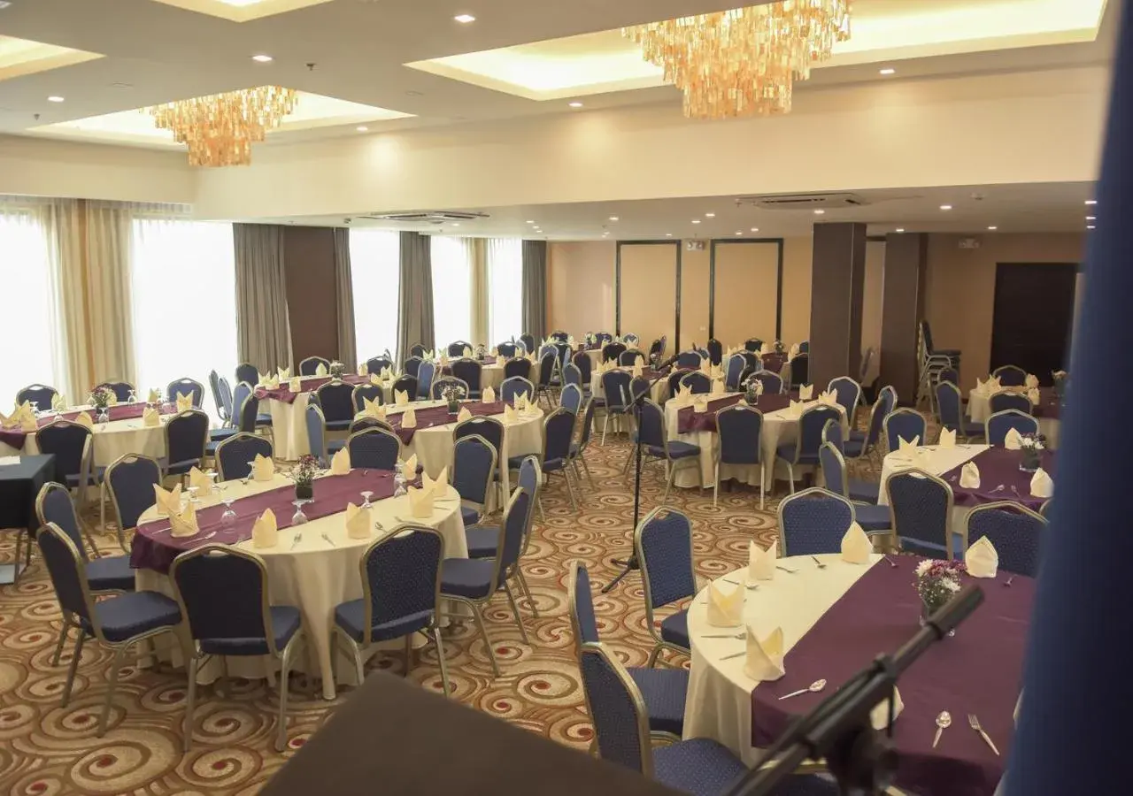 Banquet/Function facilities in Goldberry Lite Hotel