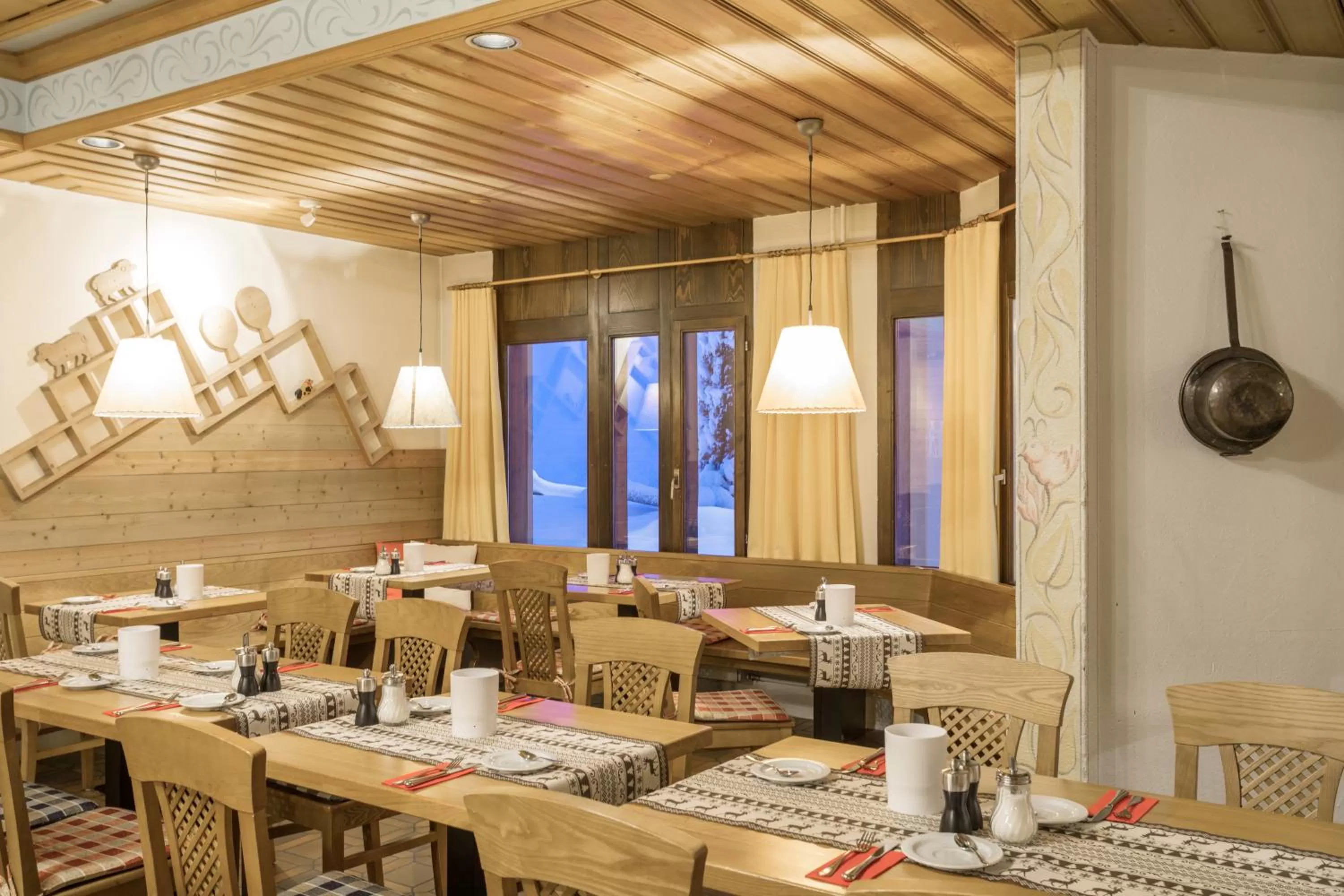 Restaurant/places to eat in T3 Alpenhotel Flims