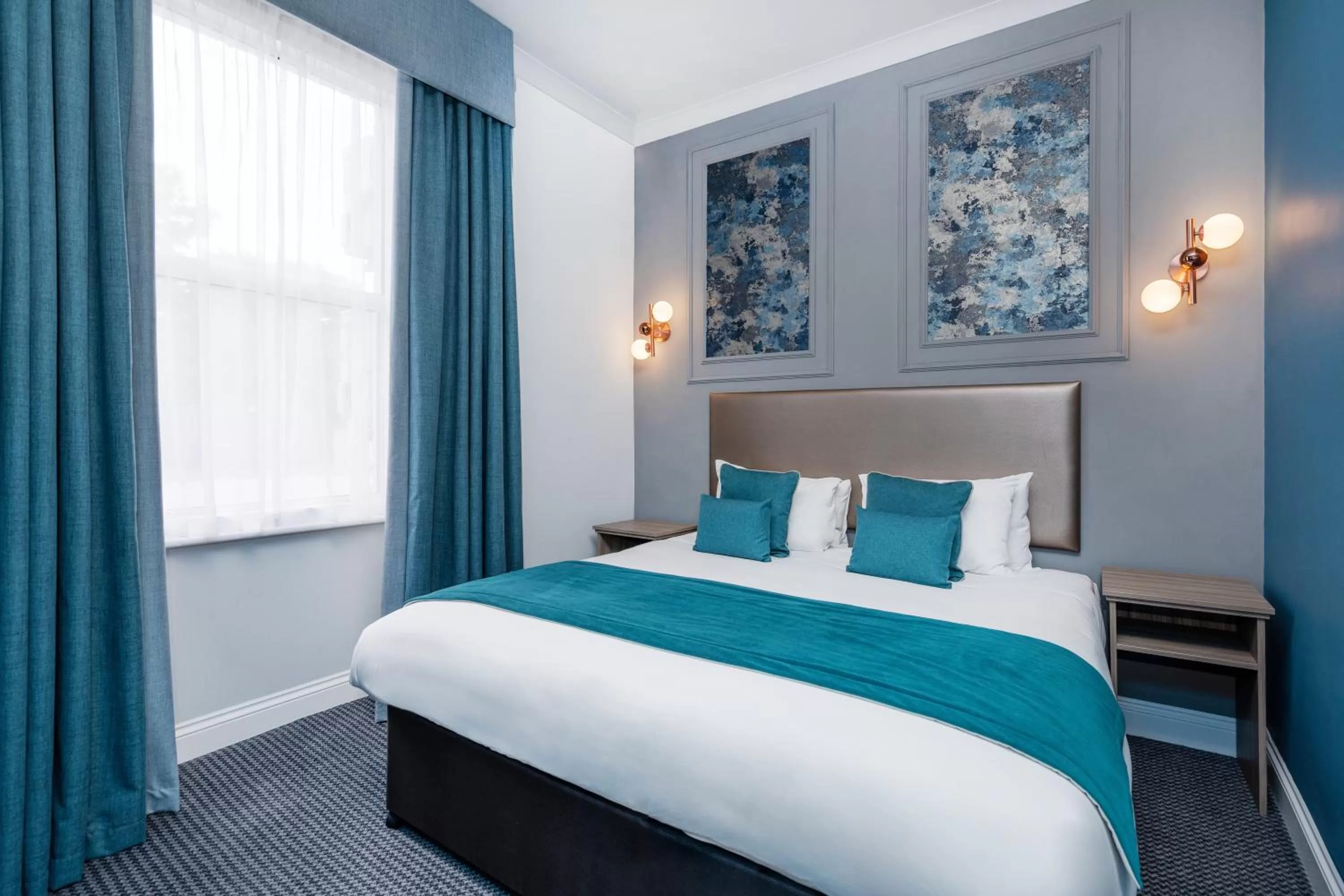 Bed in Bromley Court Hotel London