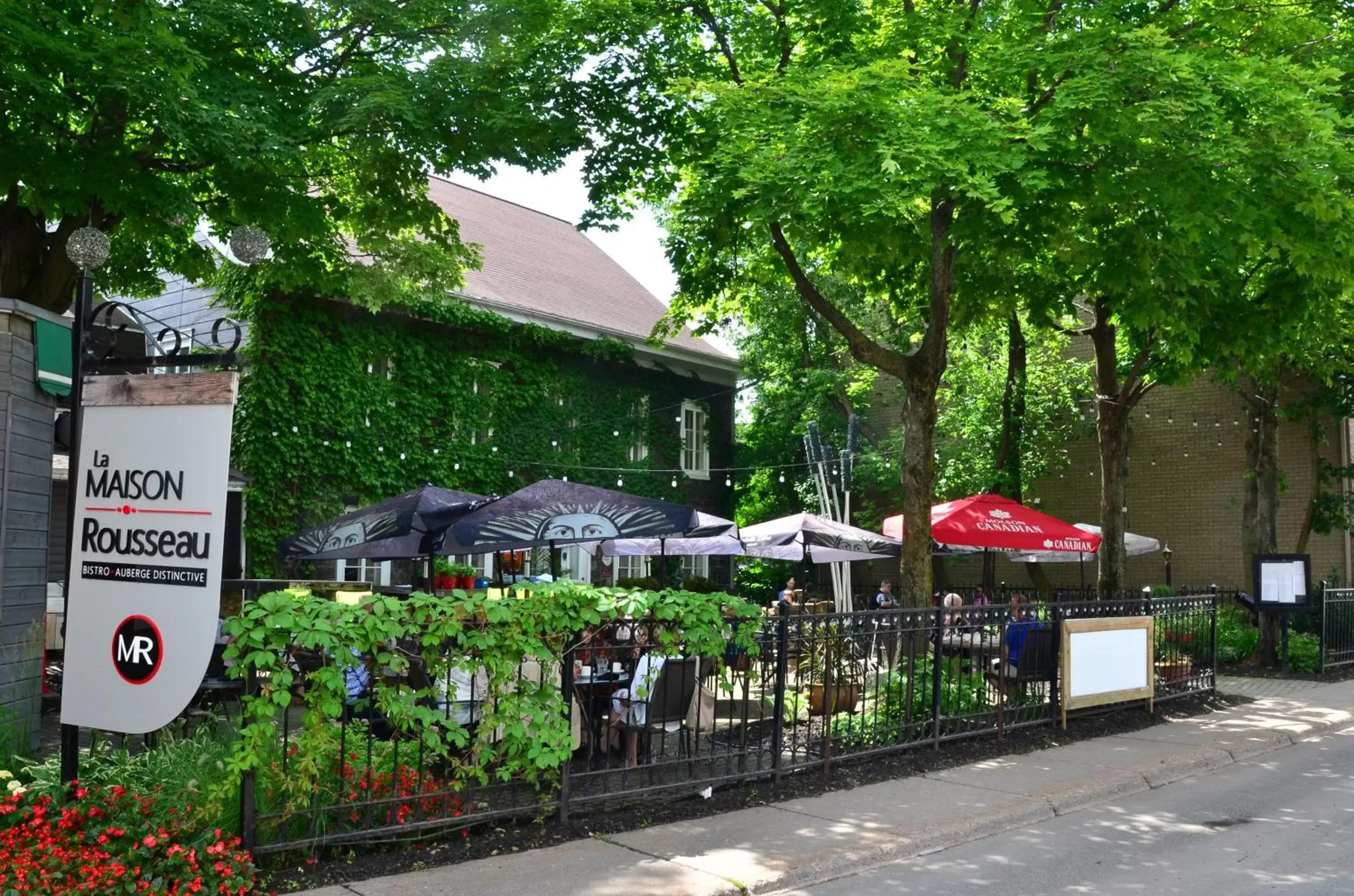 Property Building in La Maison Rousseau